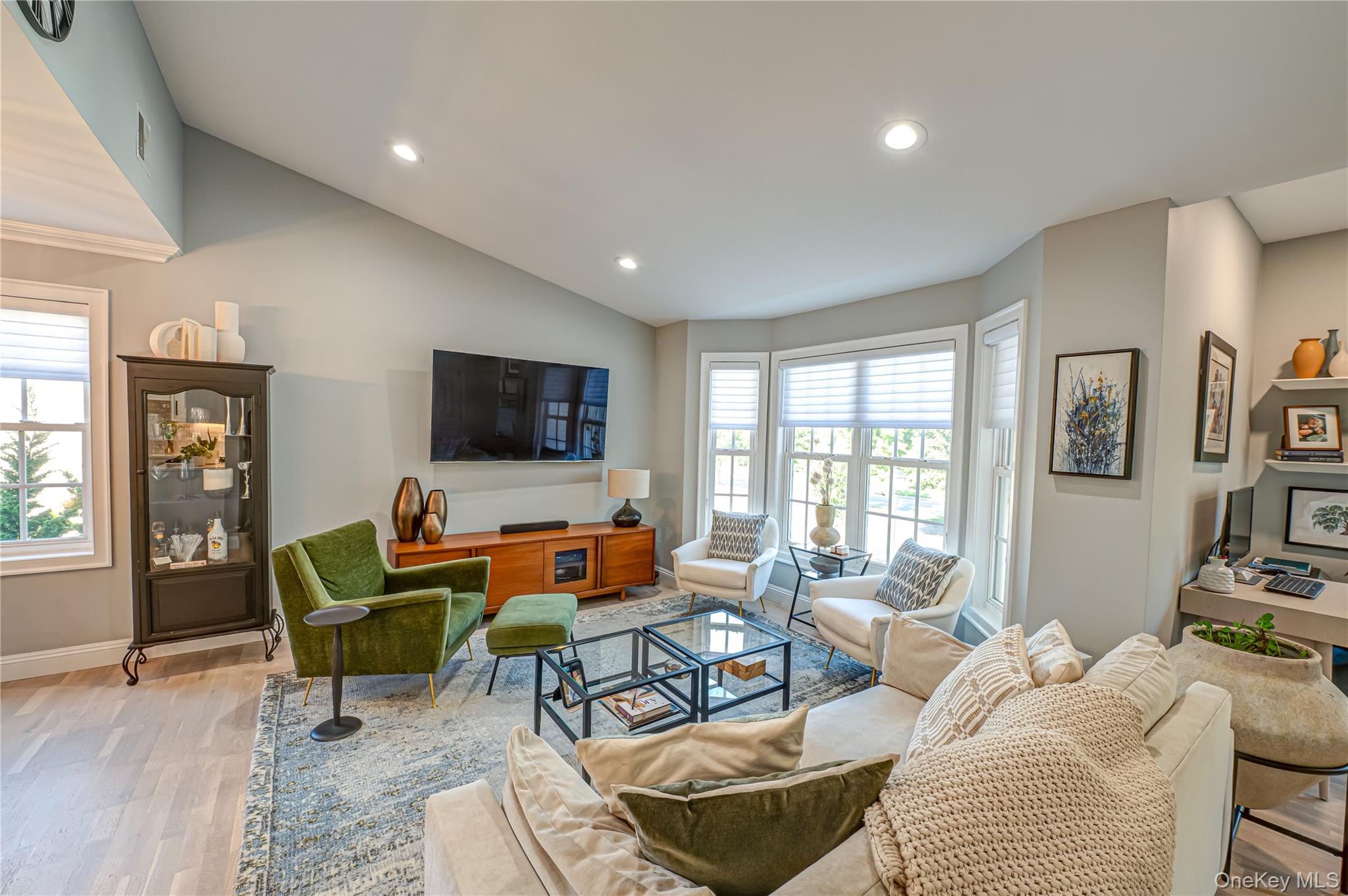 902 Altessa Boulevard, Melville, NY 11747