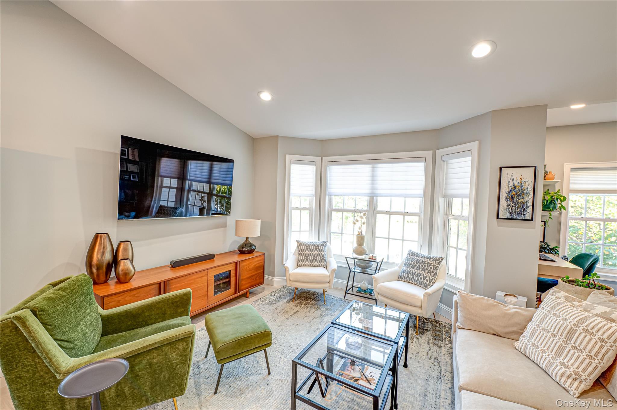 902 Altessa Boulevard, Melville, NY 11747