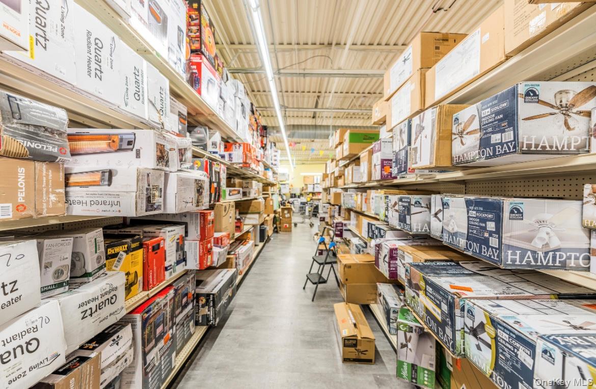 555 Greenwich Street, Hempstead, NY 11550