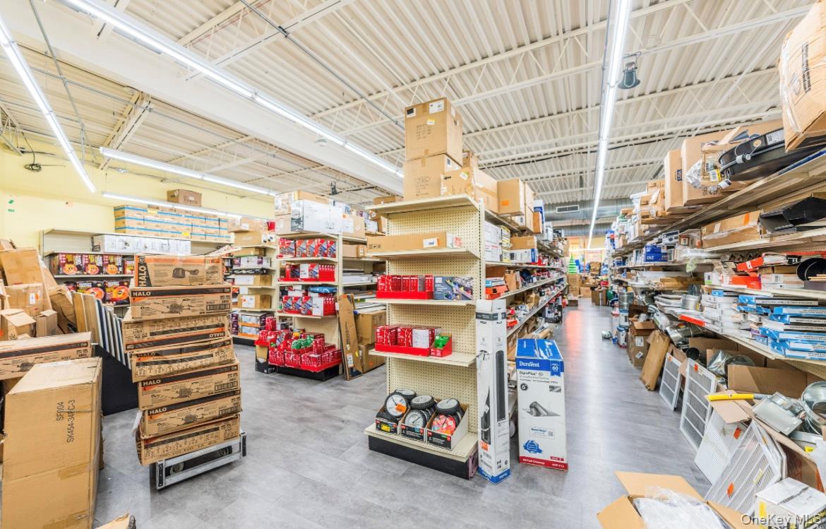 555 Greenwich Street, Hempstead, NY 11550