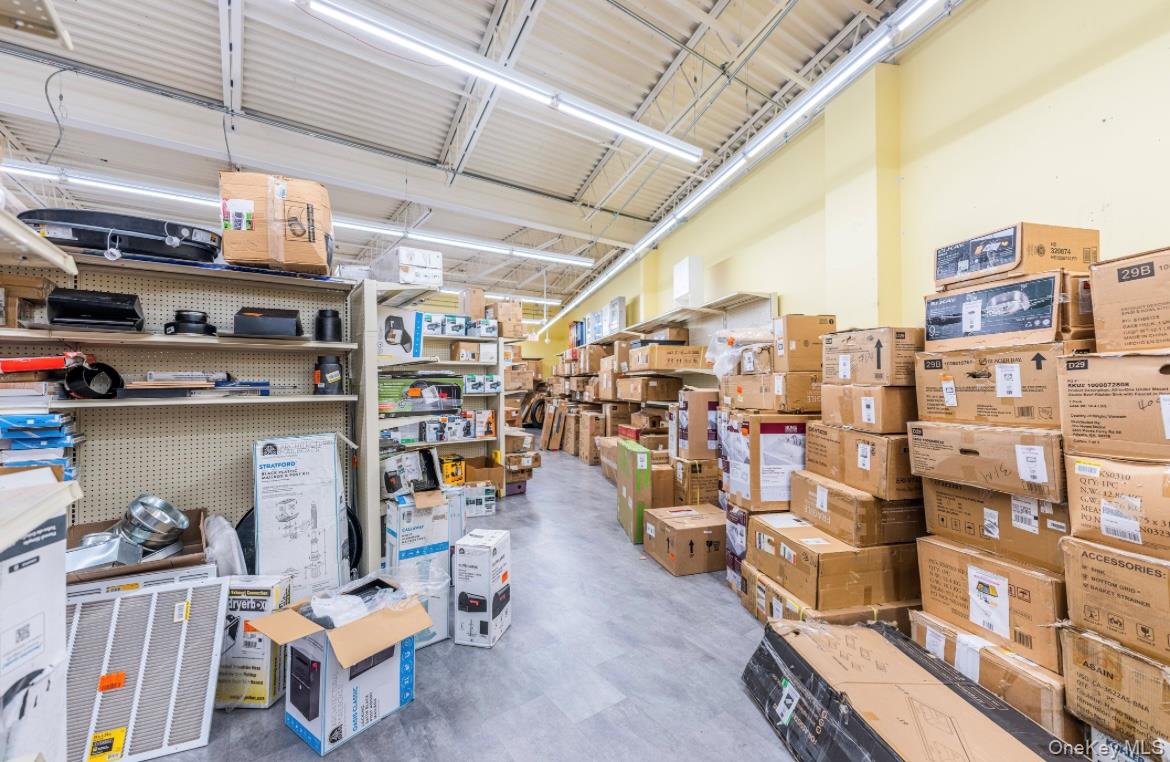 555 Greenwich Street, Hempstead, NY 11550