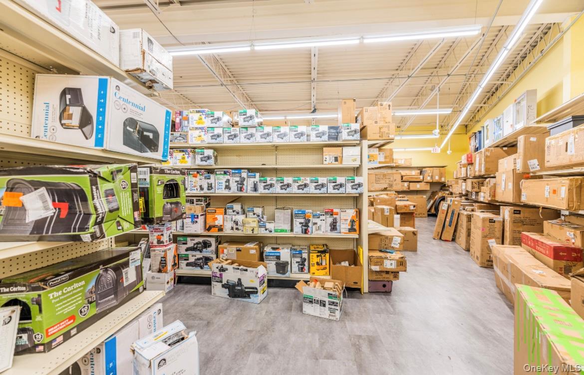 555 Greenwich Street, Hempstead, NY 11550