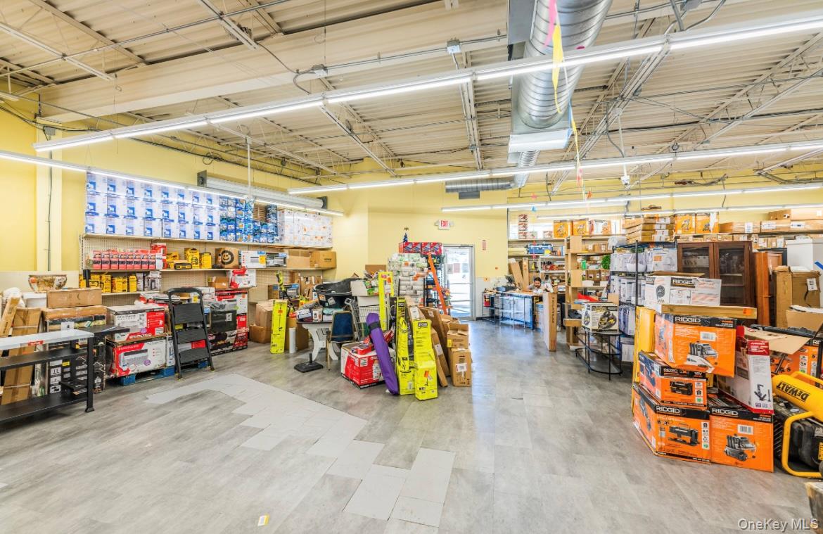 555 Greenwich Street, Hempstead, NY 11550