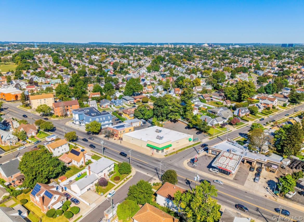 555 Greenwich Street, Hempstead, NY 11550