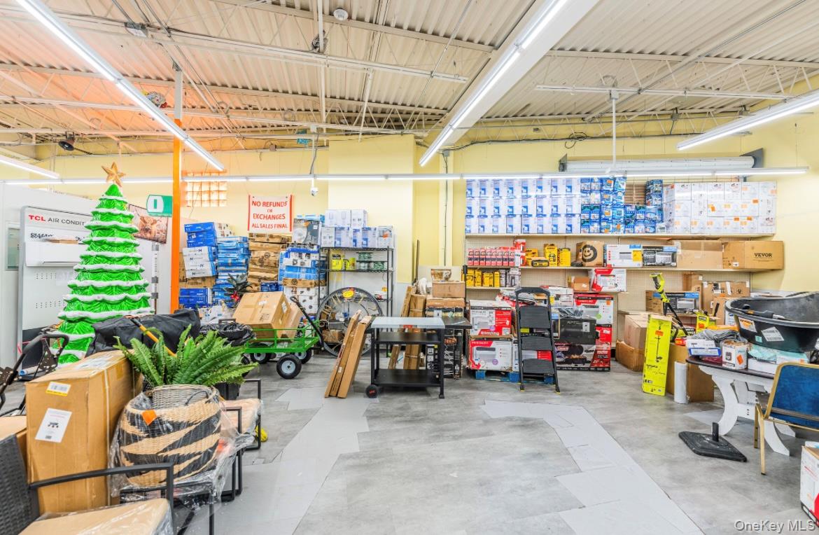 555 Greenwich Street, Hempstead, NY 11550