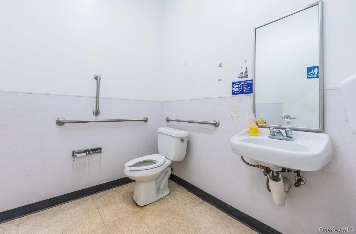 555 Greenwich Street, Hempstead, NY 11550