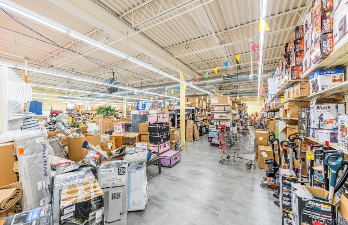 555 Greenwich Street, Hempstead, NY 11550