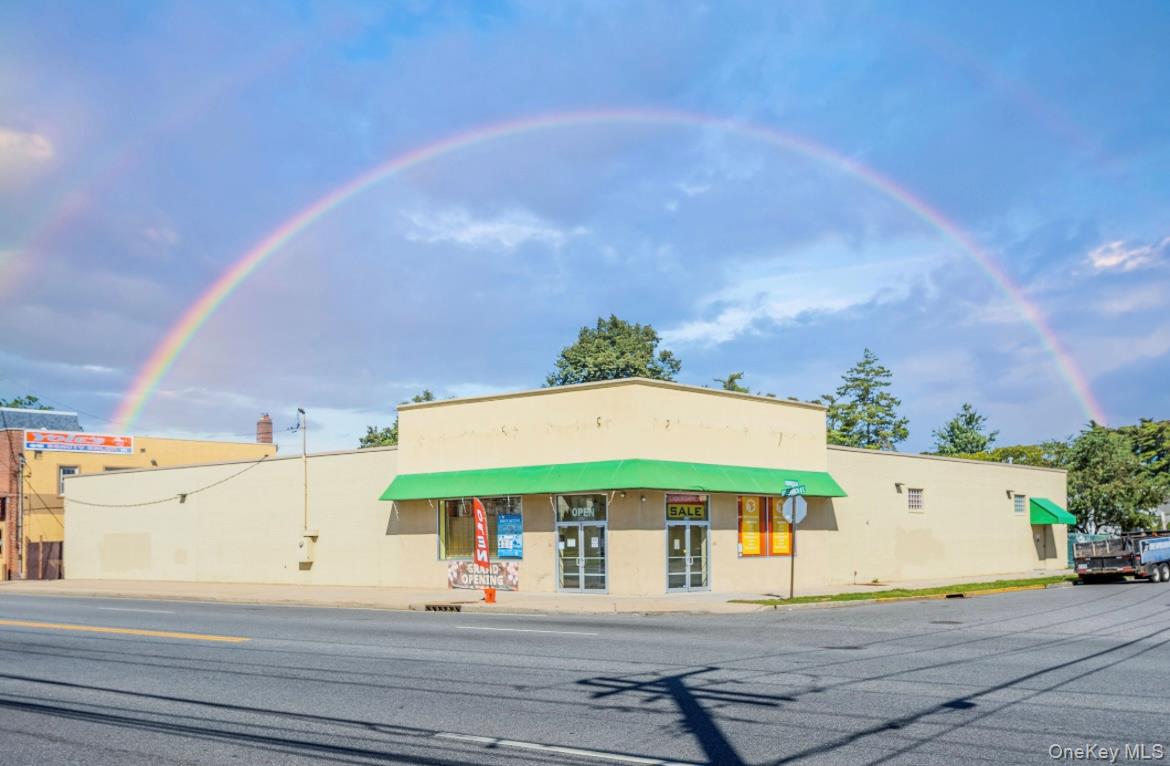 555 Greenwich Street, Hempstead, NY 11550