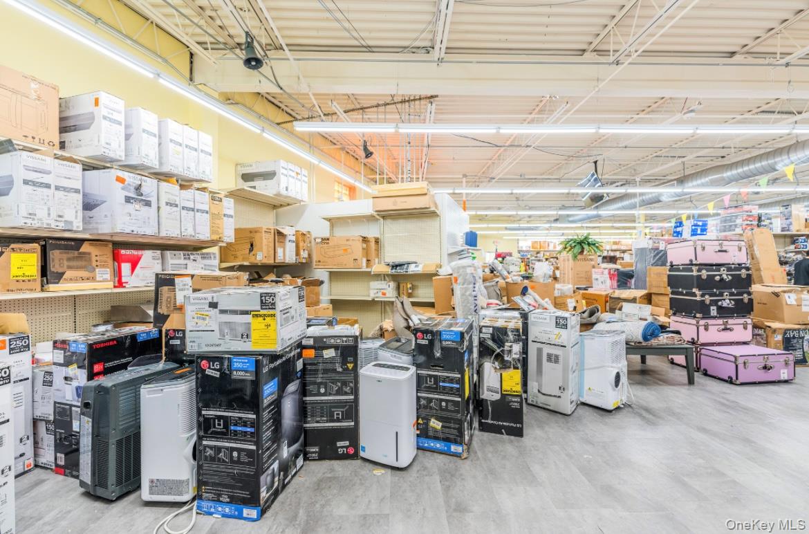 555 Greenwich Street, Hempstead, NY 11550