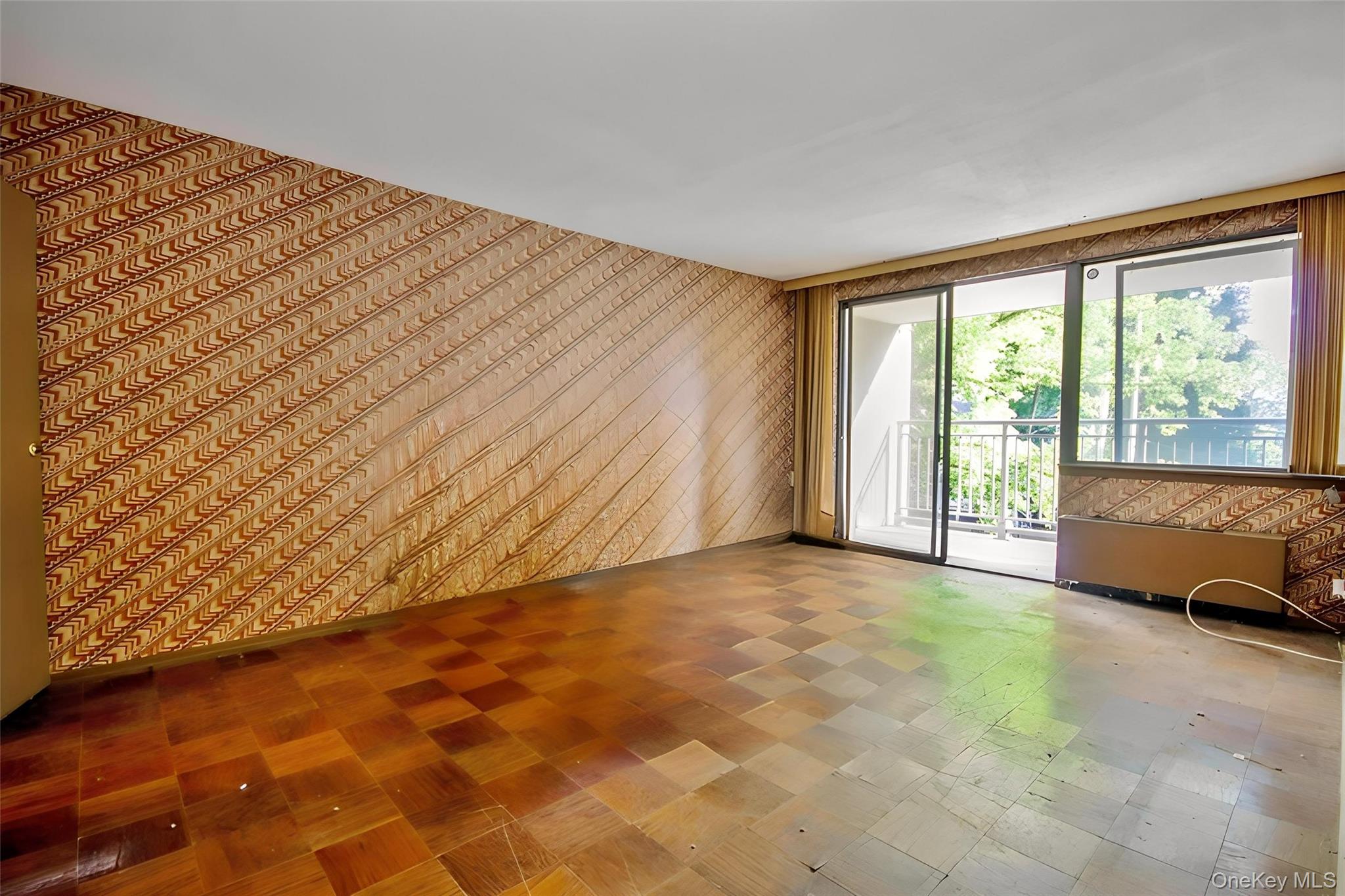 15 Stewart Place # 1R, White Plains, NY 10603