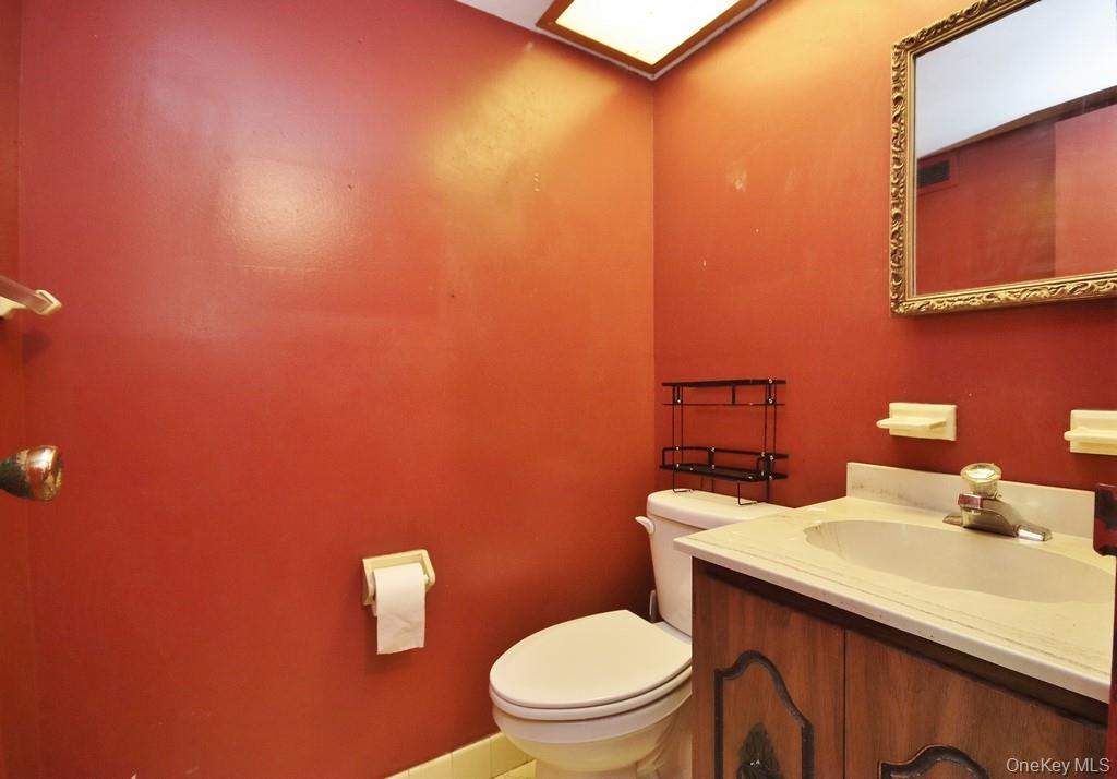 15 Stewart Place # 1R, White Plains, NY 10603