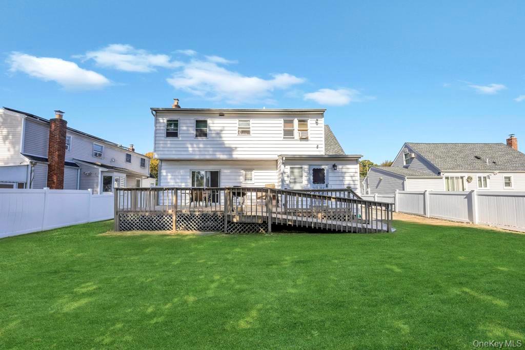 436 18th Street, West Babylon, NY 11704