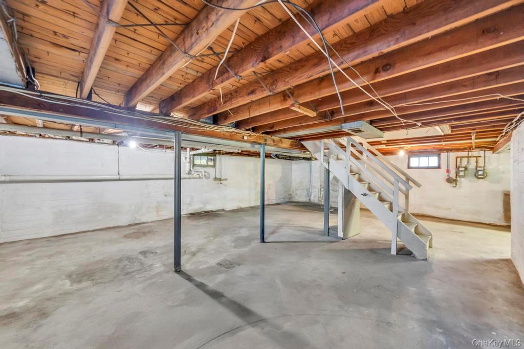 436 18th Street, West Babylon, NY 11704