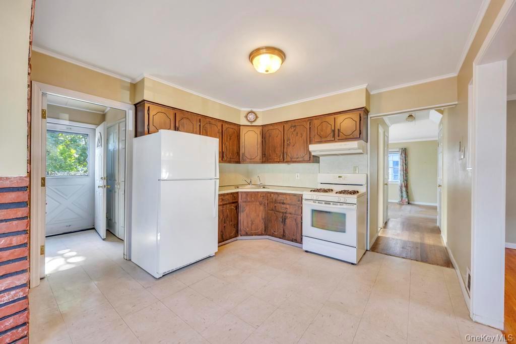 436 18th Street, West Babylon, NY 11704