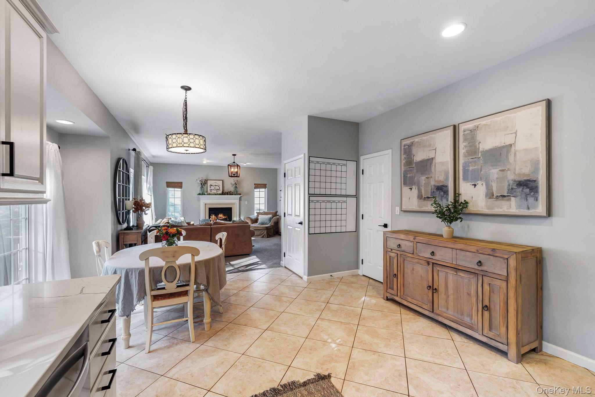 58 Red Maple Way, New Windsor, NY 12553