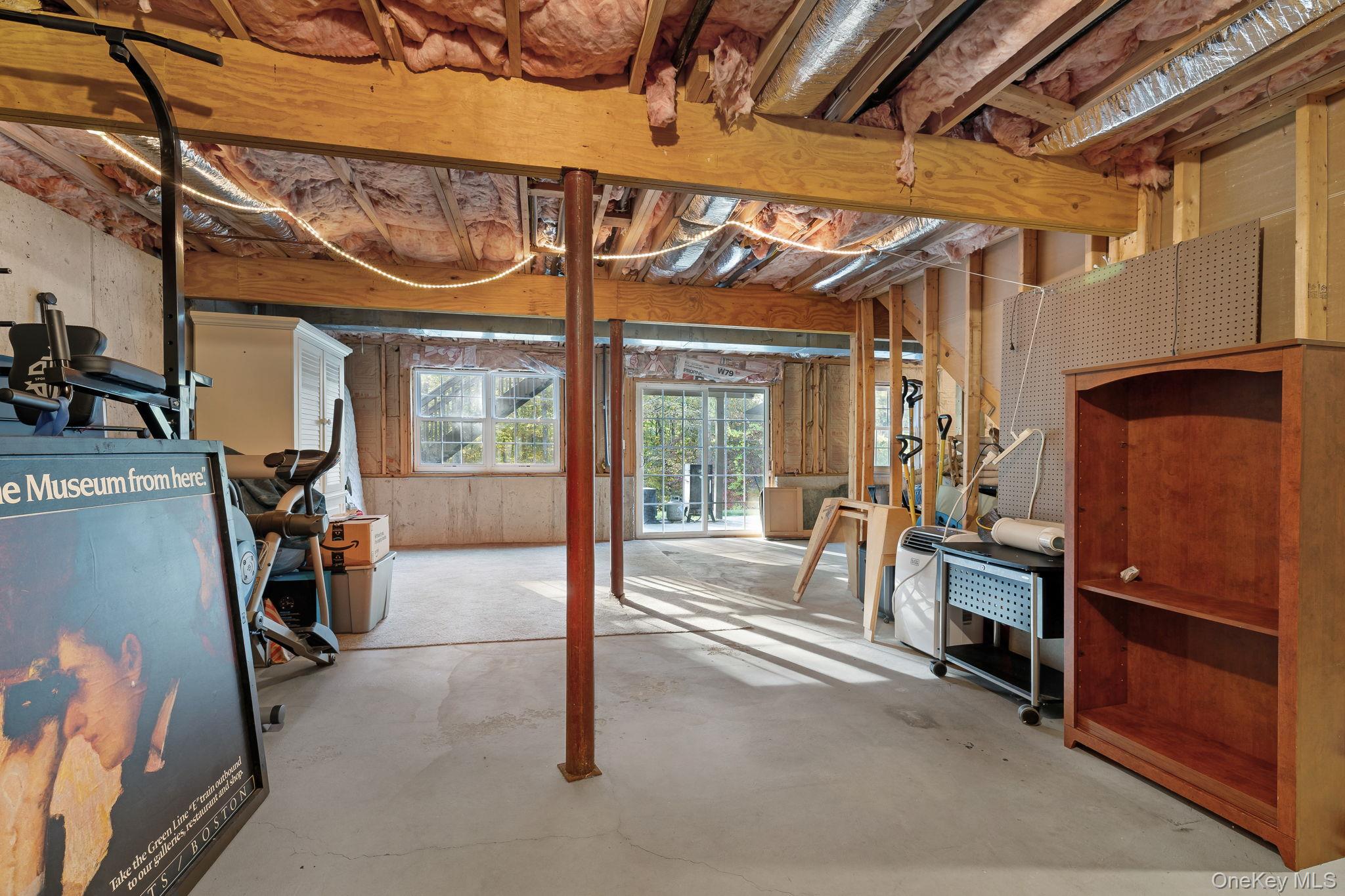 58 Red Maple Way, New Windsor, NY 12553