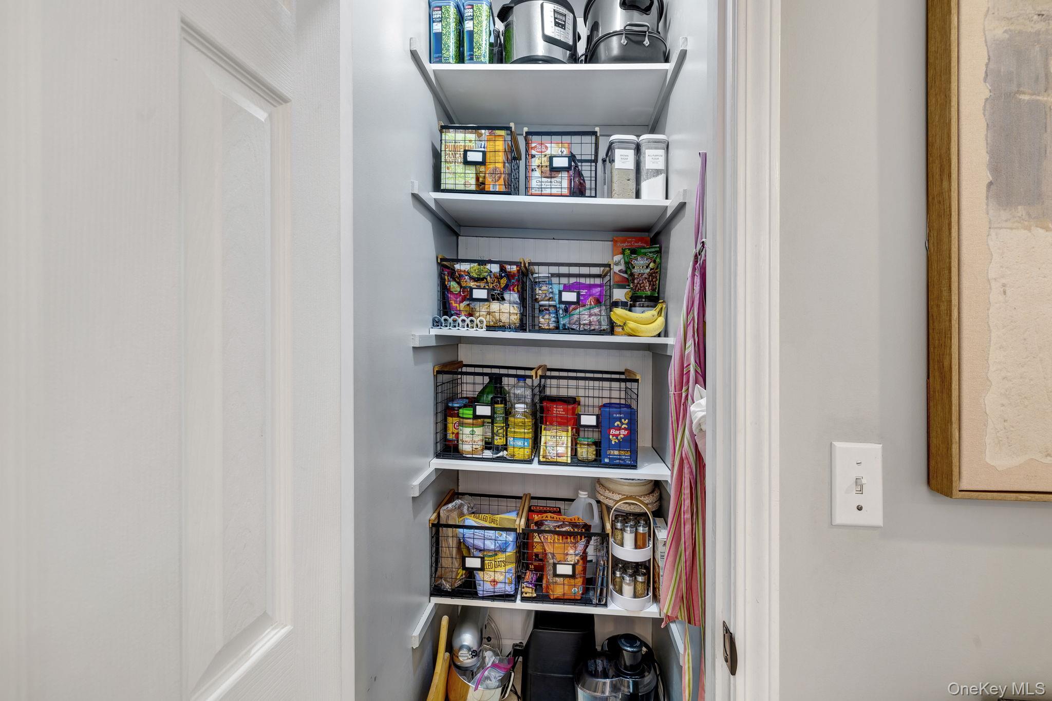 58 Red Maple Way, New Windsor, NY 12553