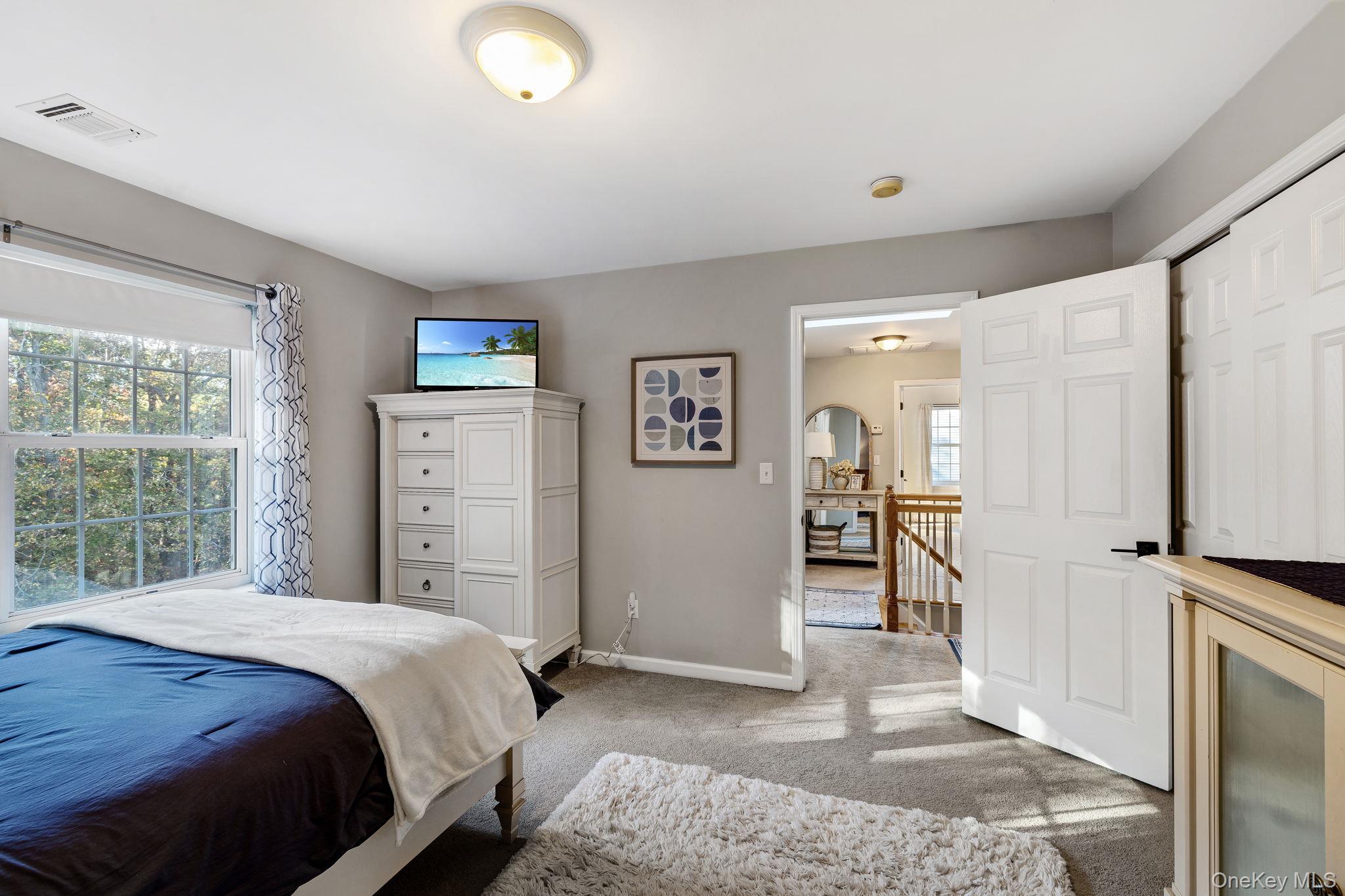 58 Red Maple Way, New Windsor, NY 12553