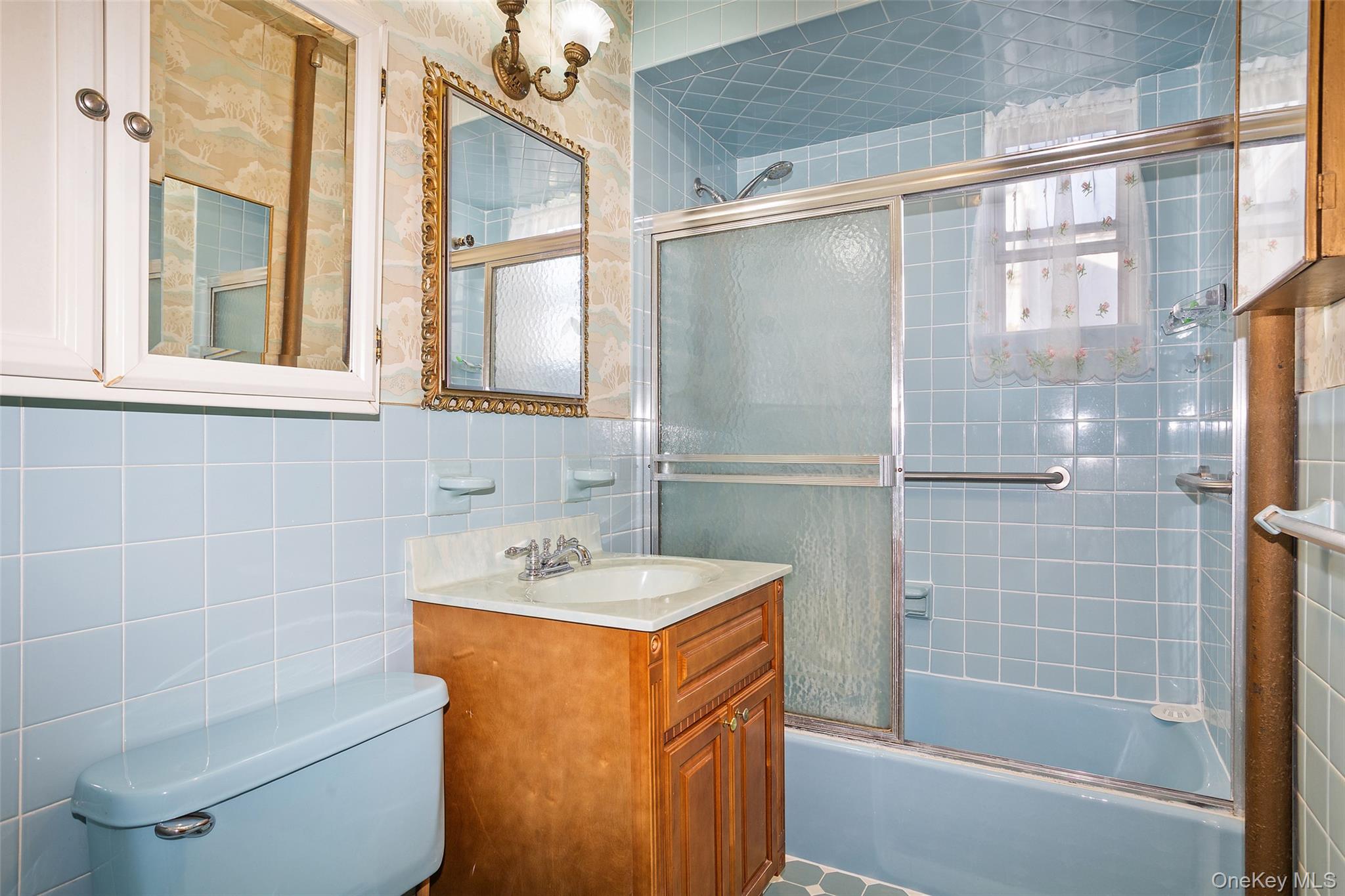 2316 Laconia Avenue, Bronx, NY 10469