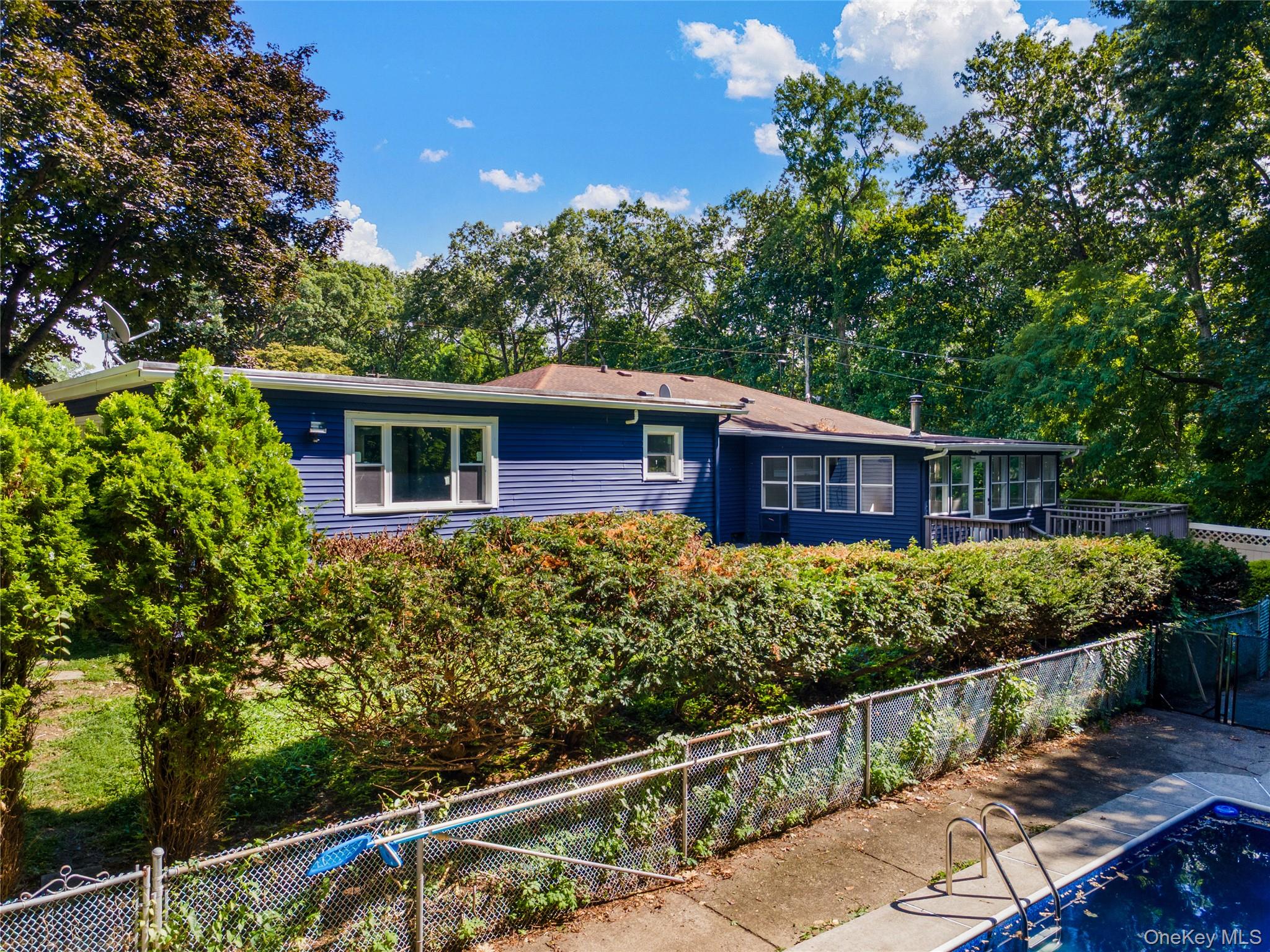 14 Windsor Drive, New Windsor, NY 12553