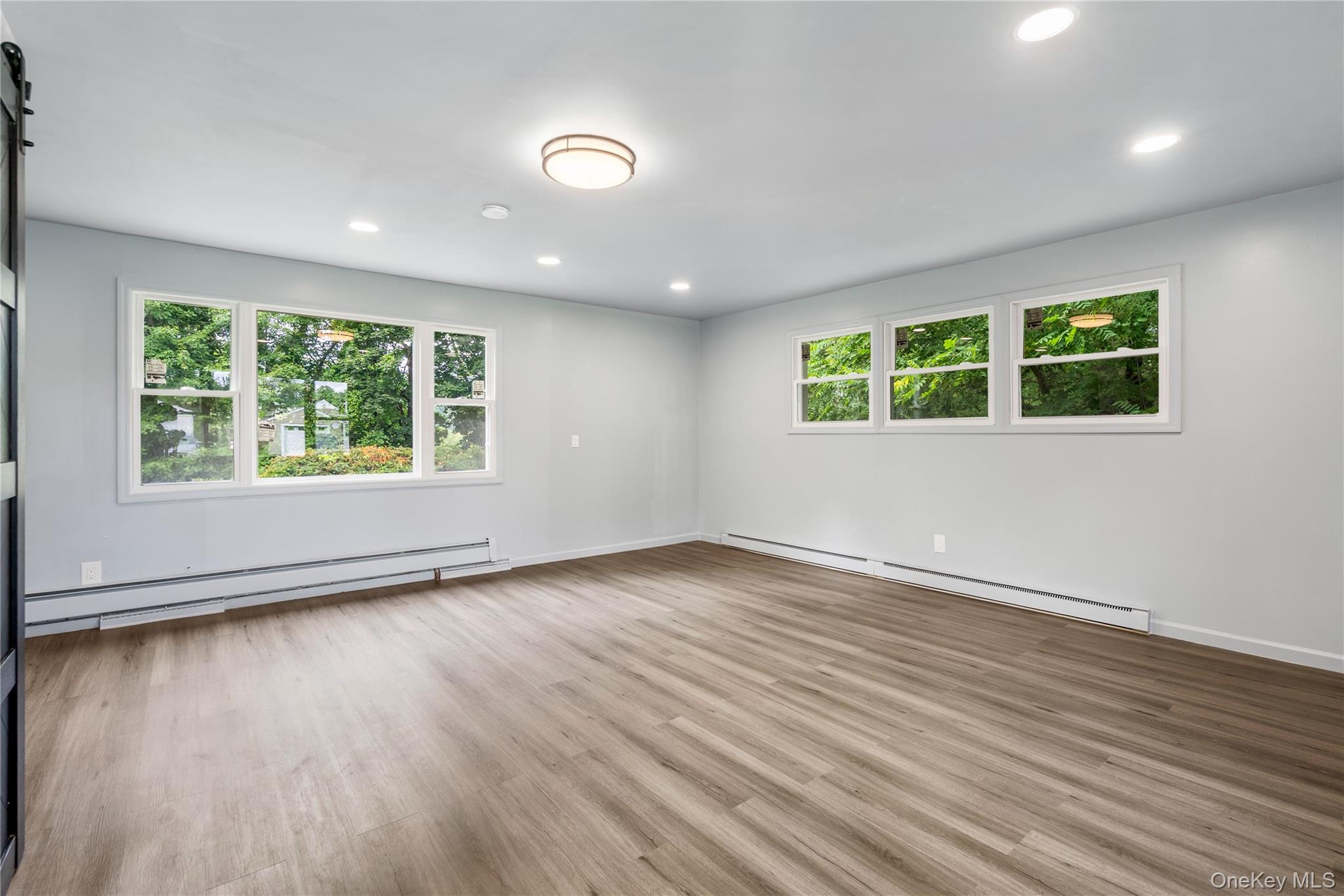 14 Windsor Drive, New Windsor, NY 12553