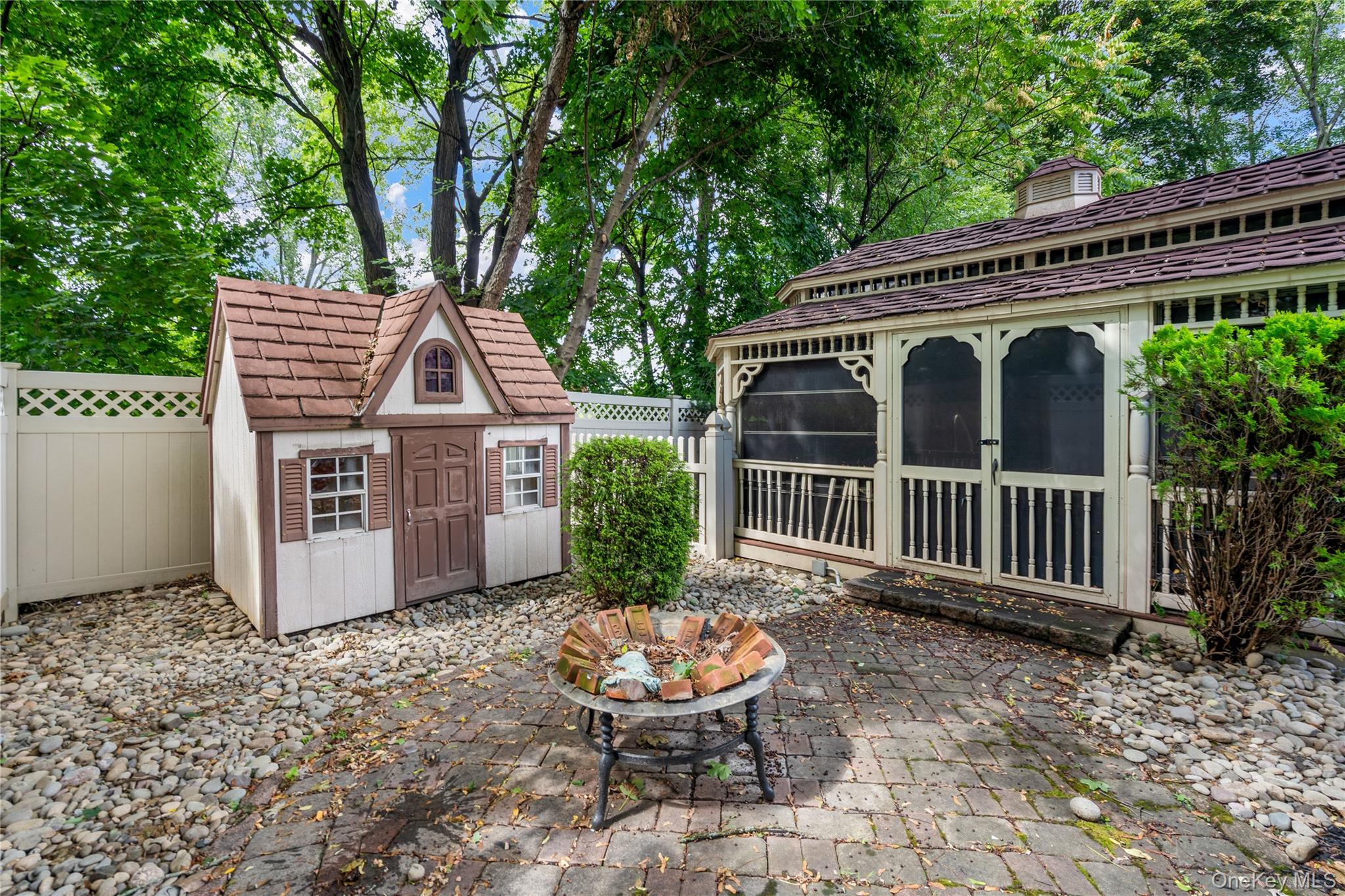 14 Windsor Drive, New Windsor, NY 12553