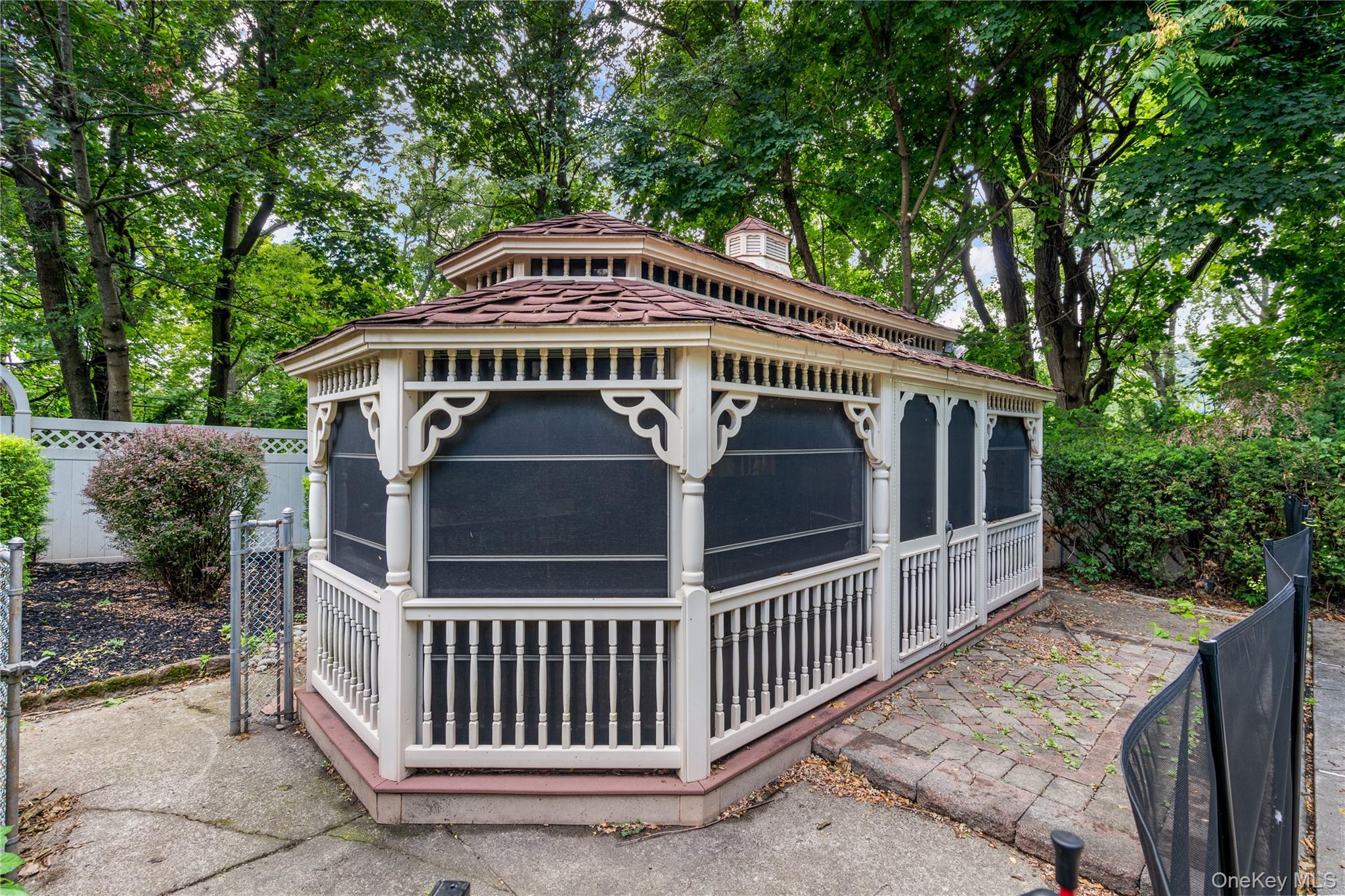 14 Windsor Drive, New Windsor, NY 12553