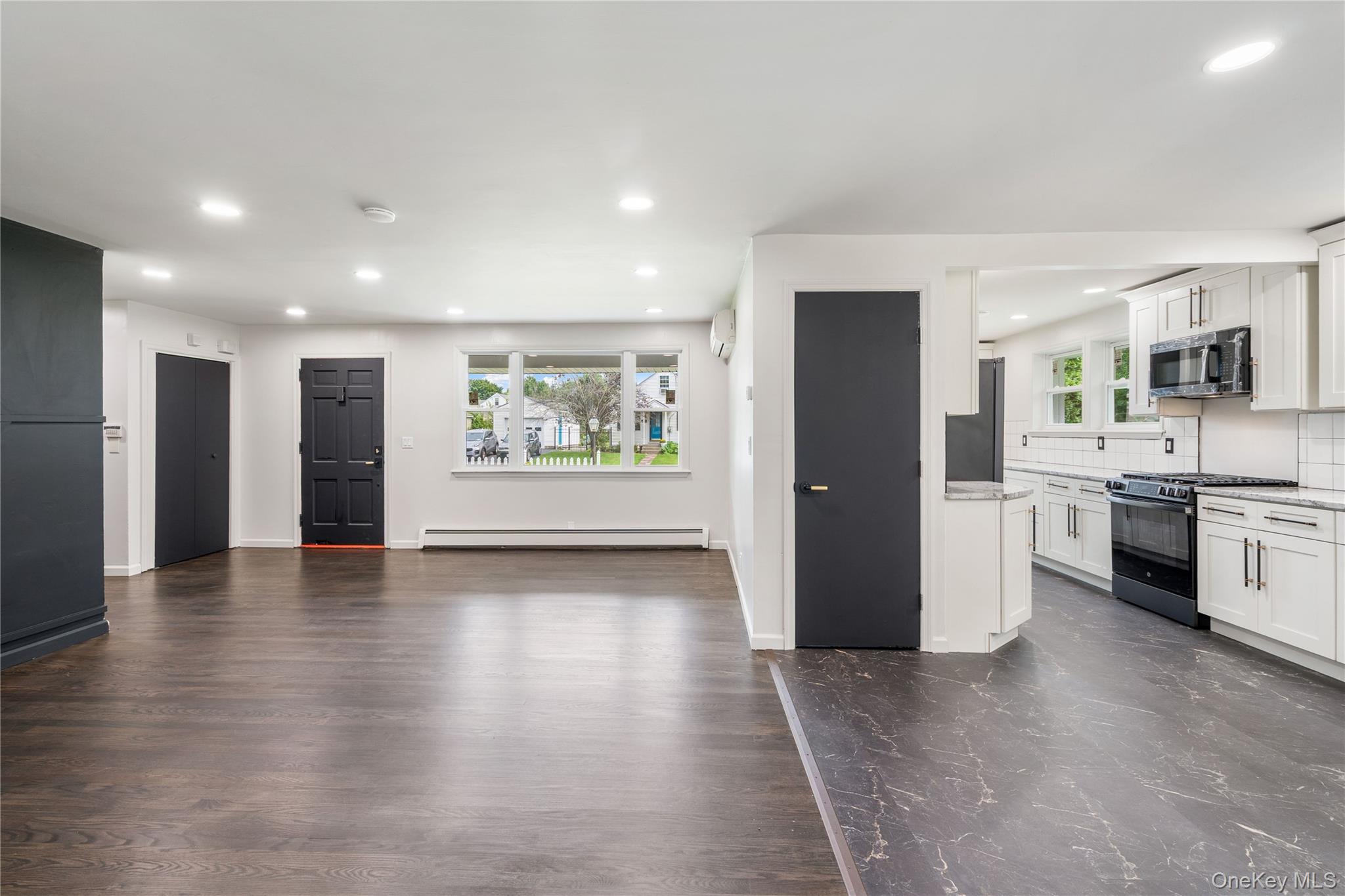 14 Windsor Drive, New Windsor, NY 12553