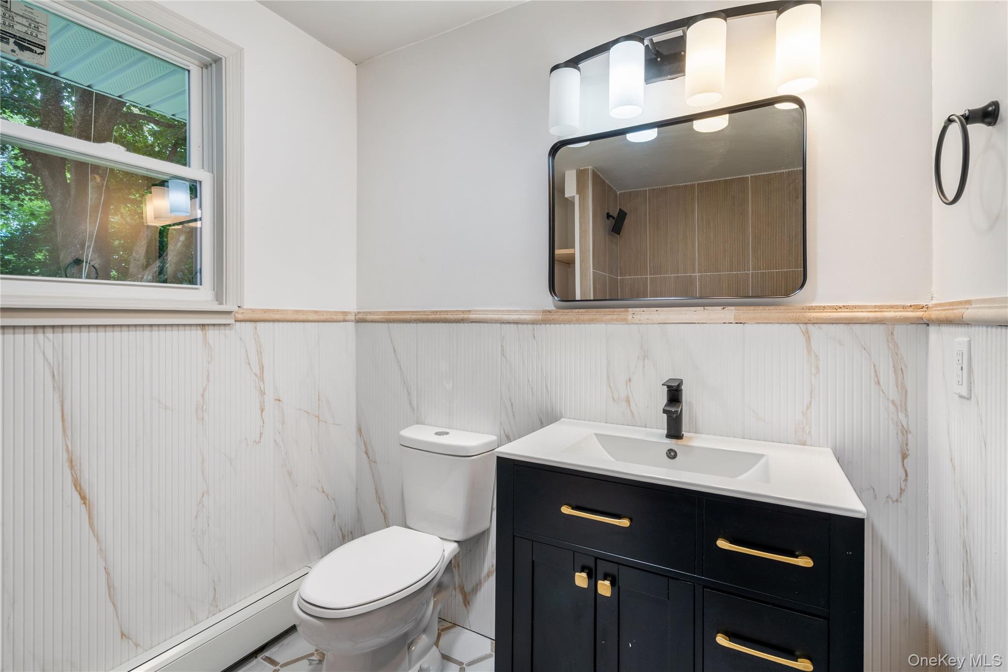 14 Windsor Drive, New Windsor, NY 12553