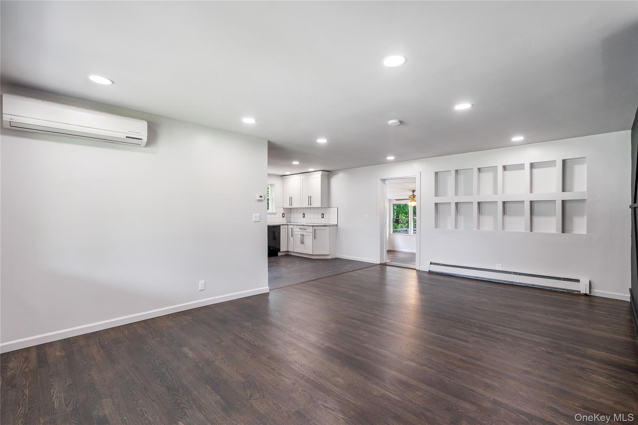 14 Windsor Drive, New Windsor, NY 12553