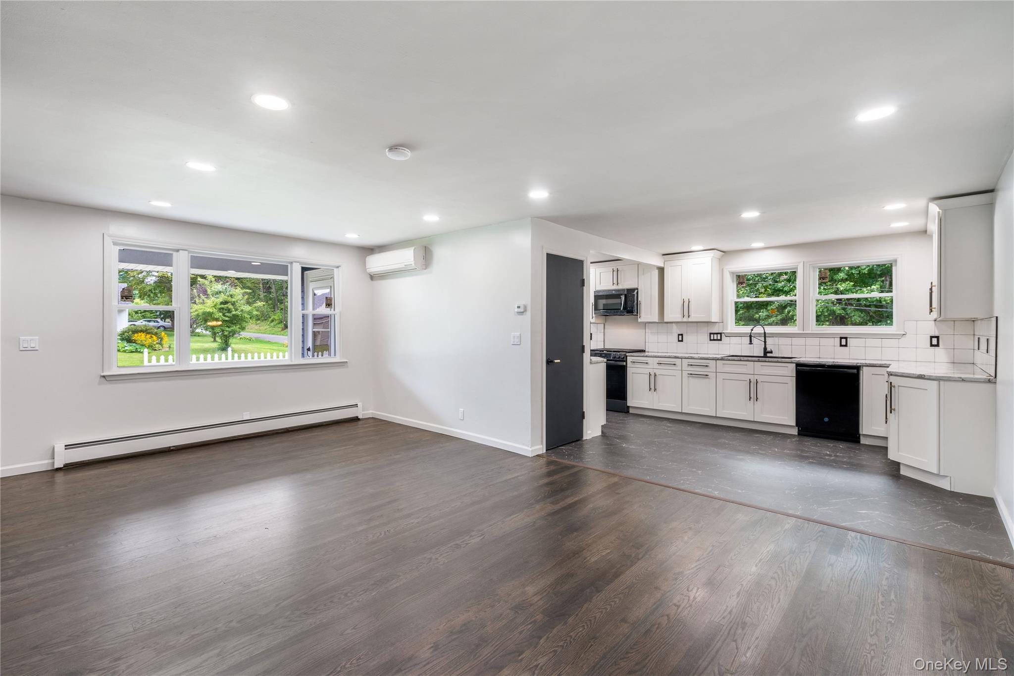 14 Windsor Drive, New Windsor, NY 12553