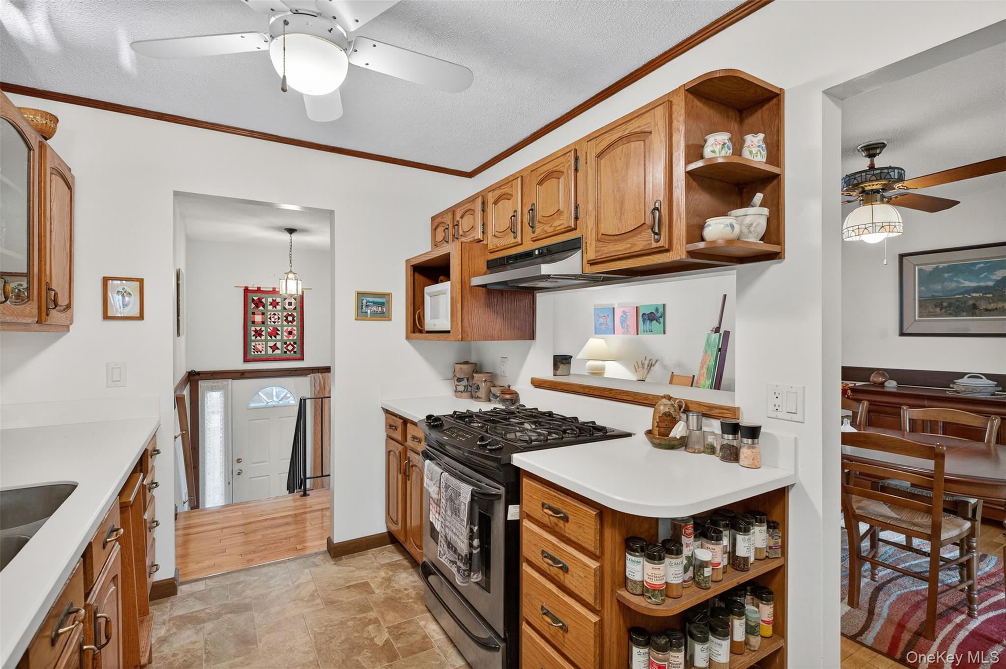 102 Sutton Park Road, Poughkeepsie, NY 12603