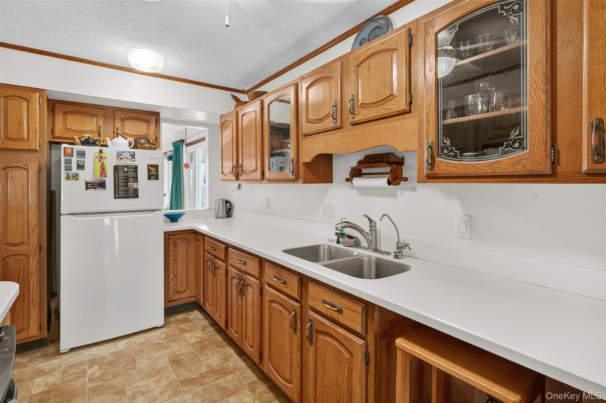 102 Sutton Park Road, Poughkeepsie, NY 12603