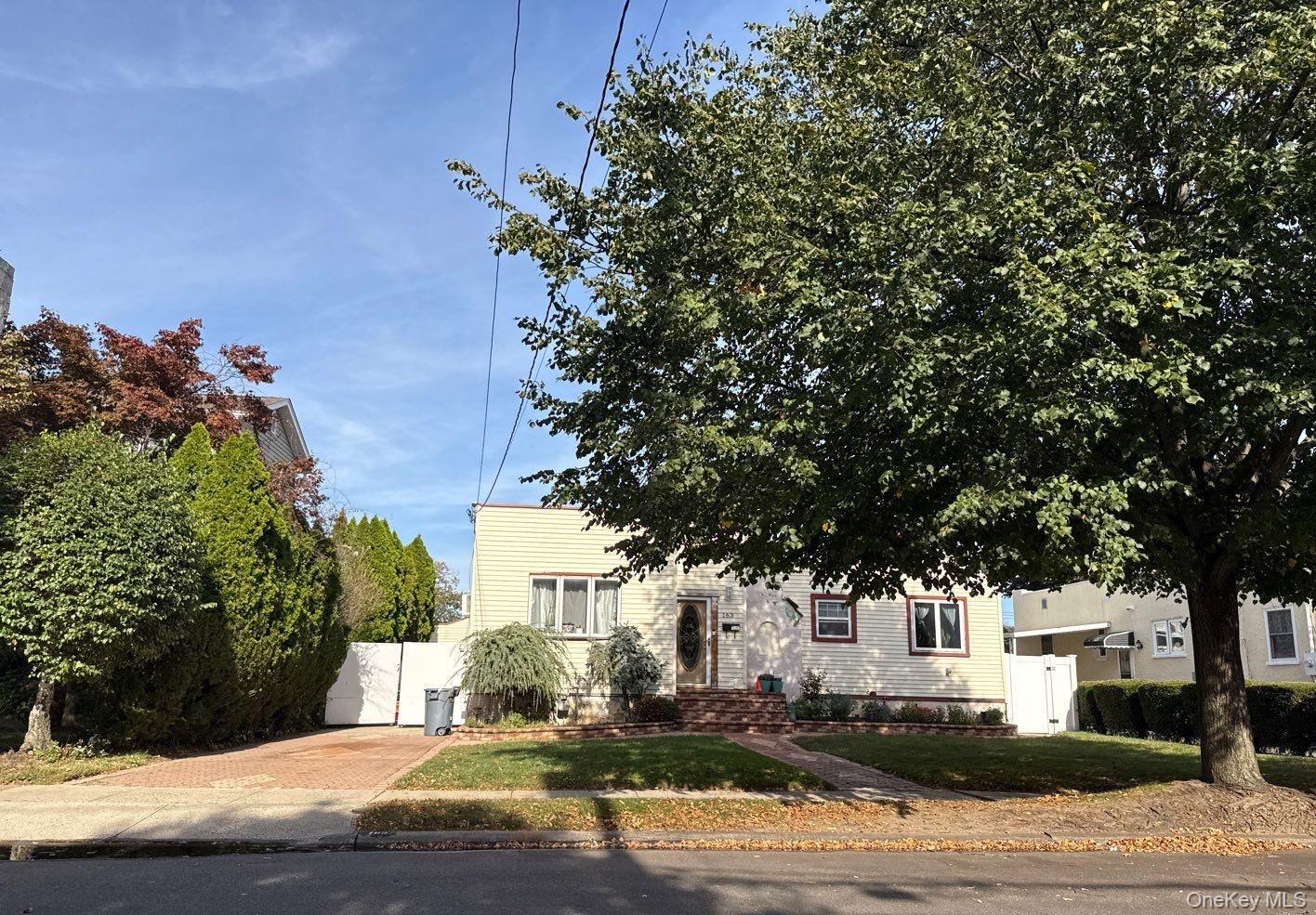 163 Wynsum Avenue, Merrick, NY 11566