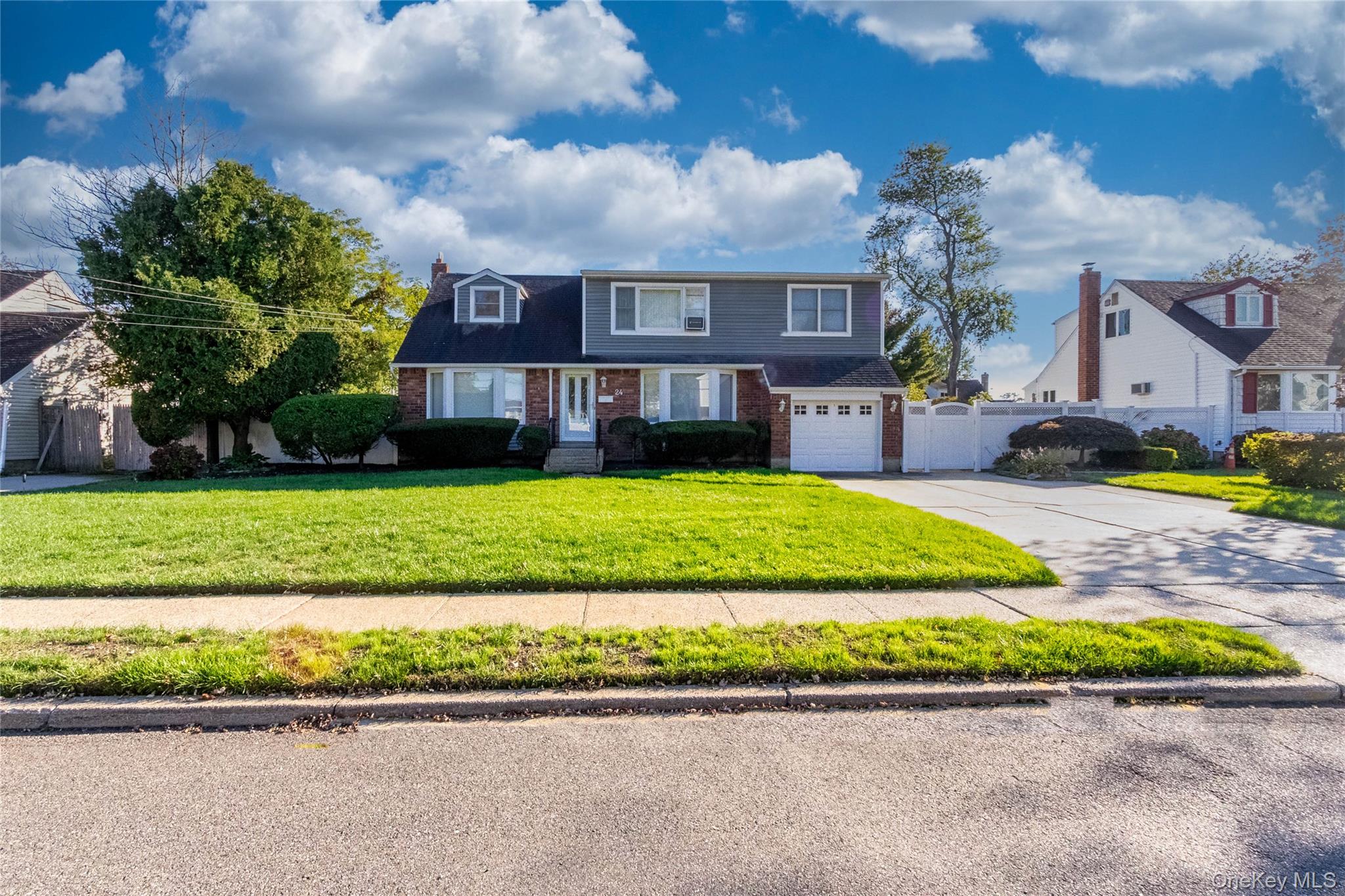 24 Dulittle Street, North Babylon, NY 11703