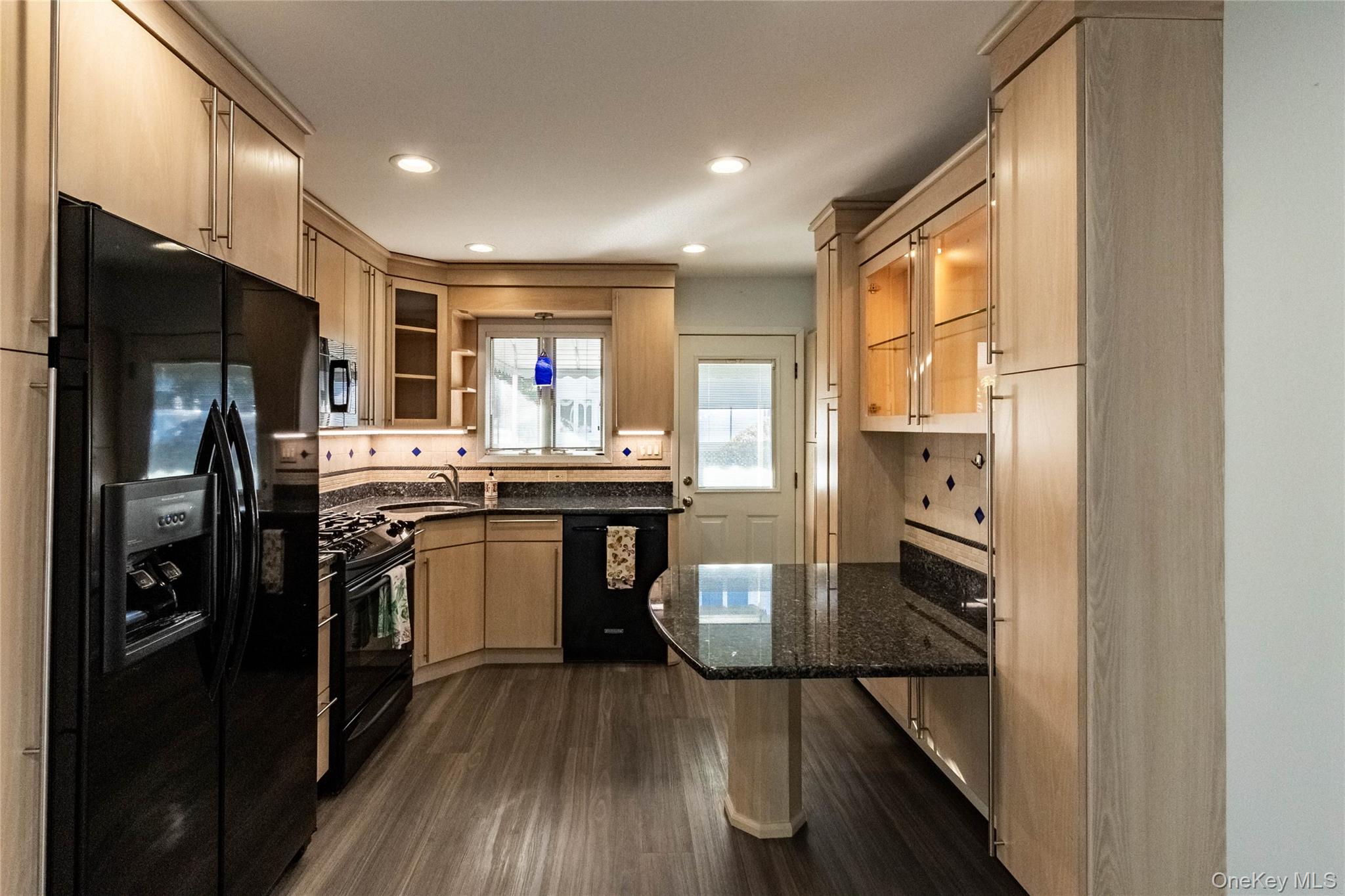 24 Dulittle Street, North Babylon, NY 11703