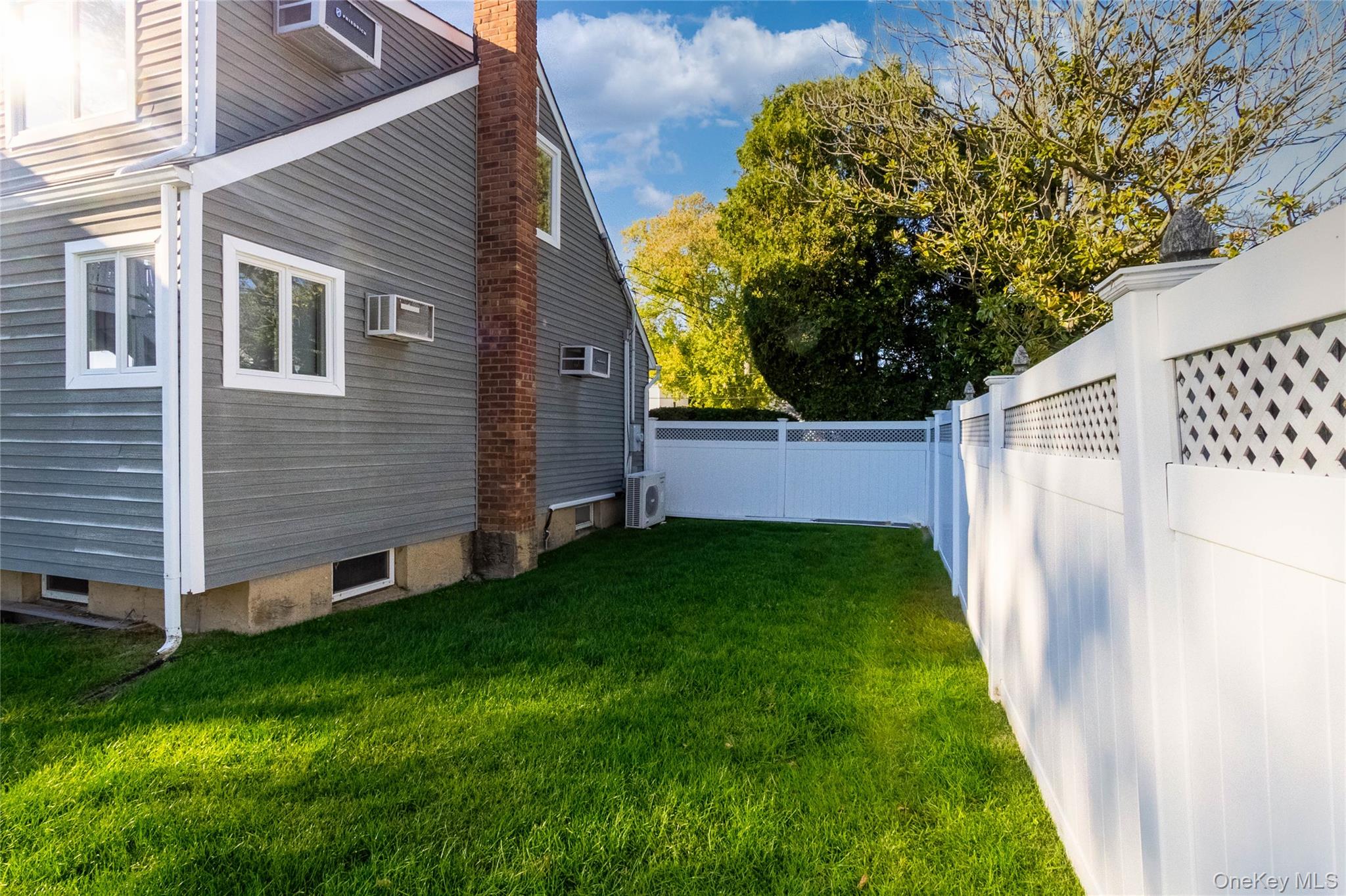 24 Dulittle Street, North Babylon, NY 11703