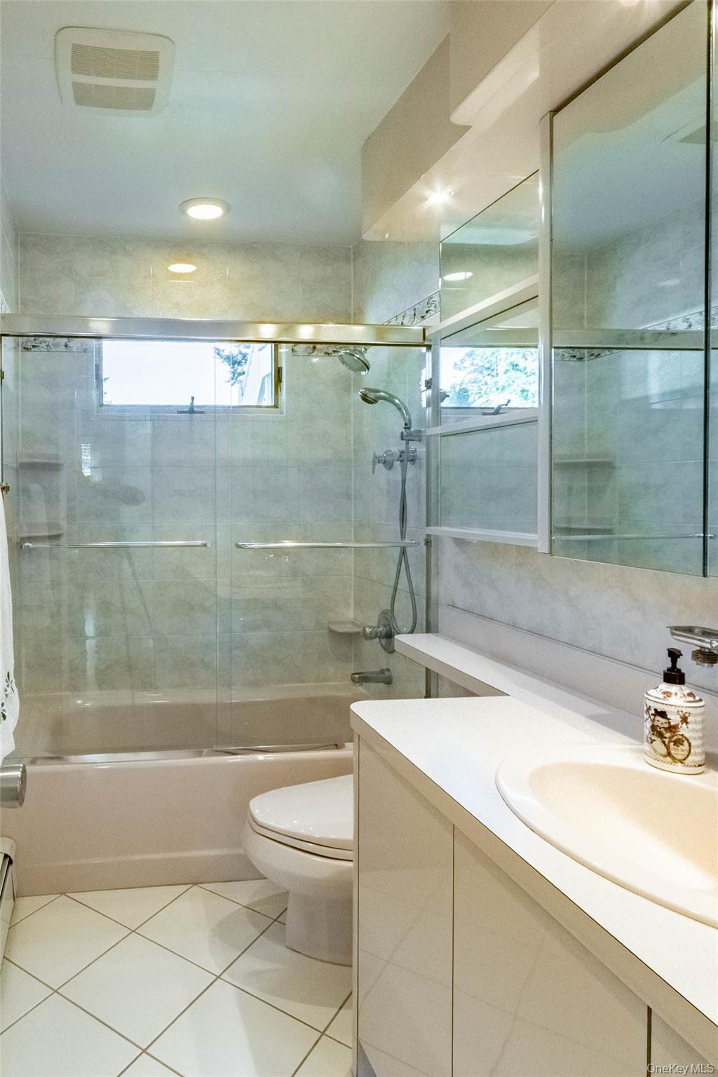 24 Dulittle Street, North Babylon, NY 11703