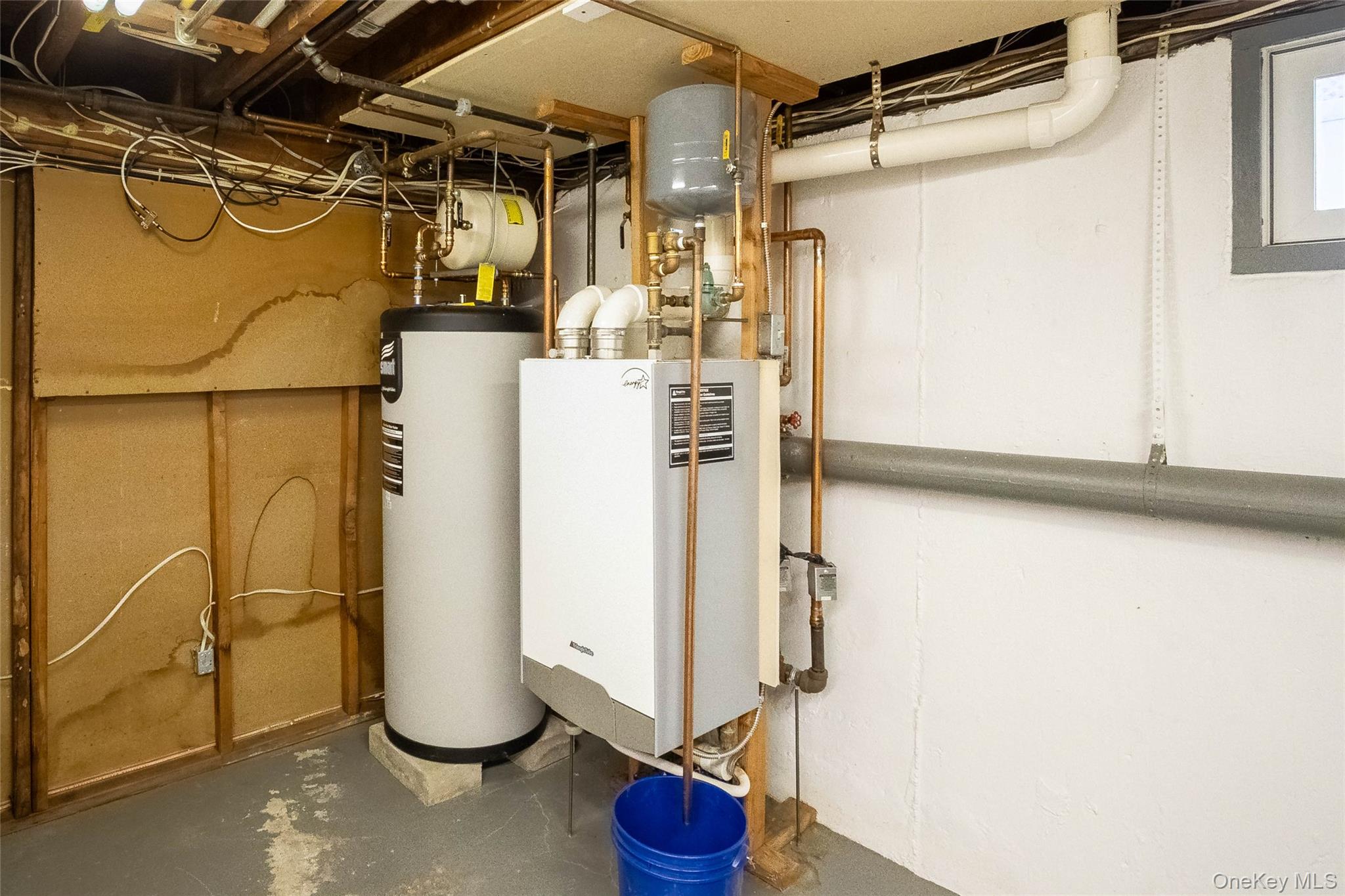 24 Dulittle Street, North Babylon, NY 11703