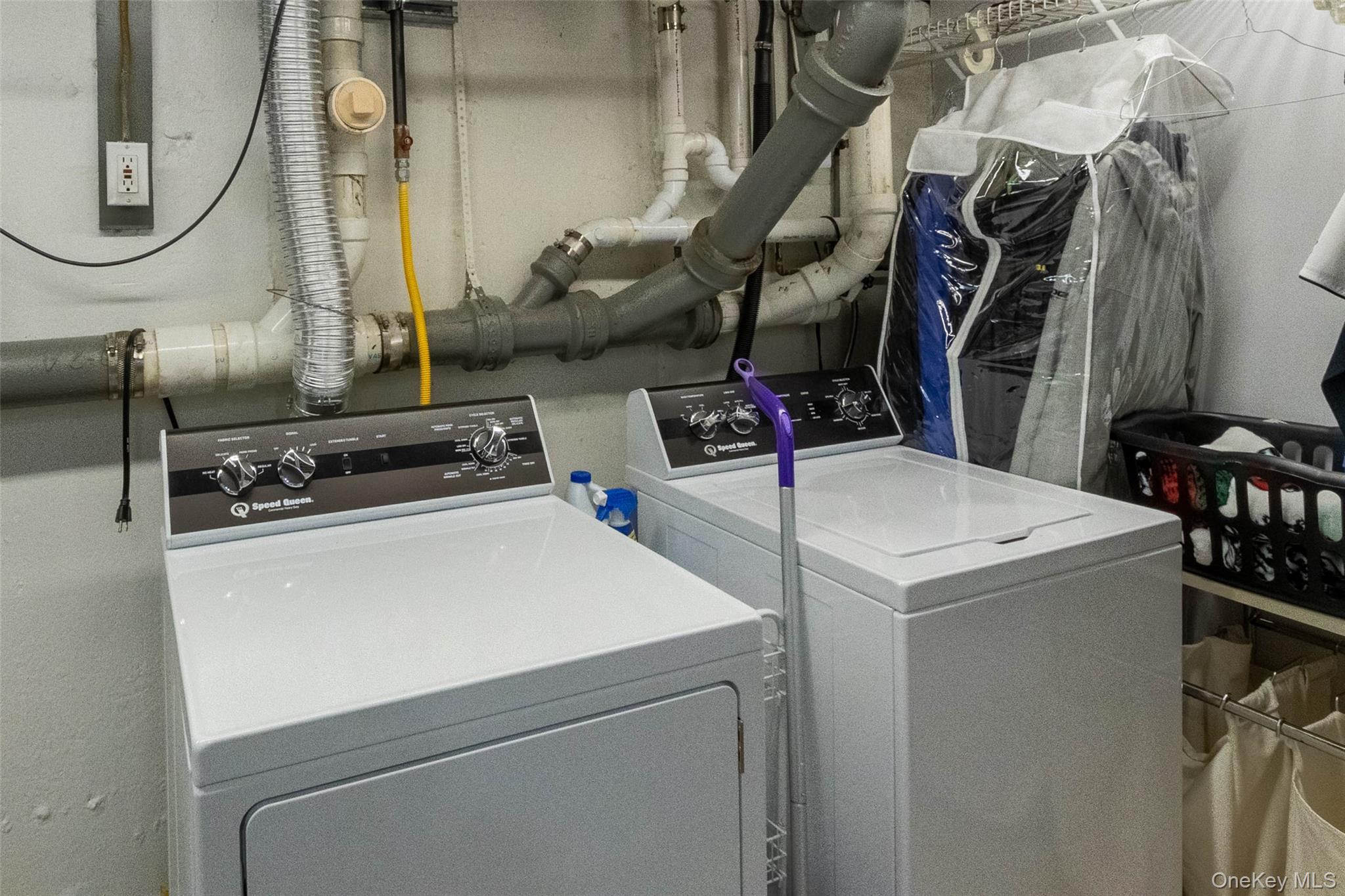 24 Dulittle Street, North Babylon, NY 11703