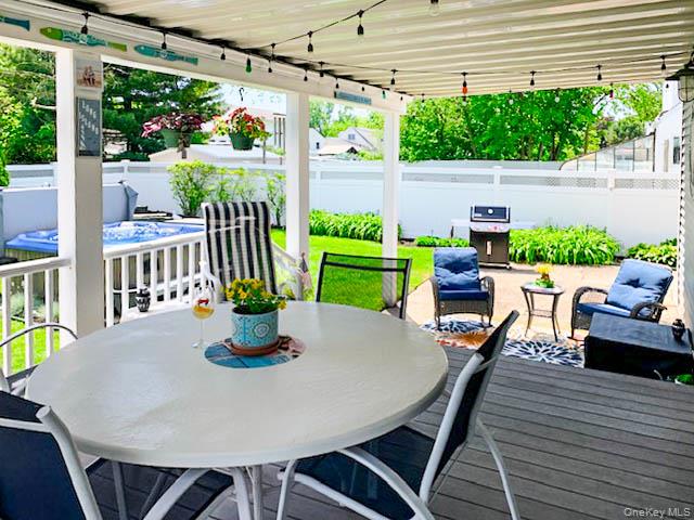 24 Dulittle Street, North Babylon, NY 11703