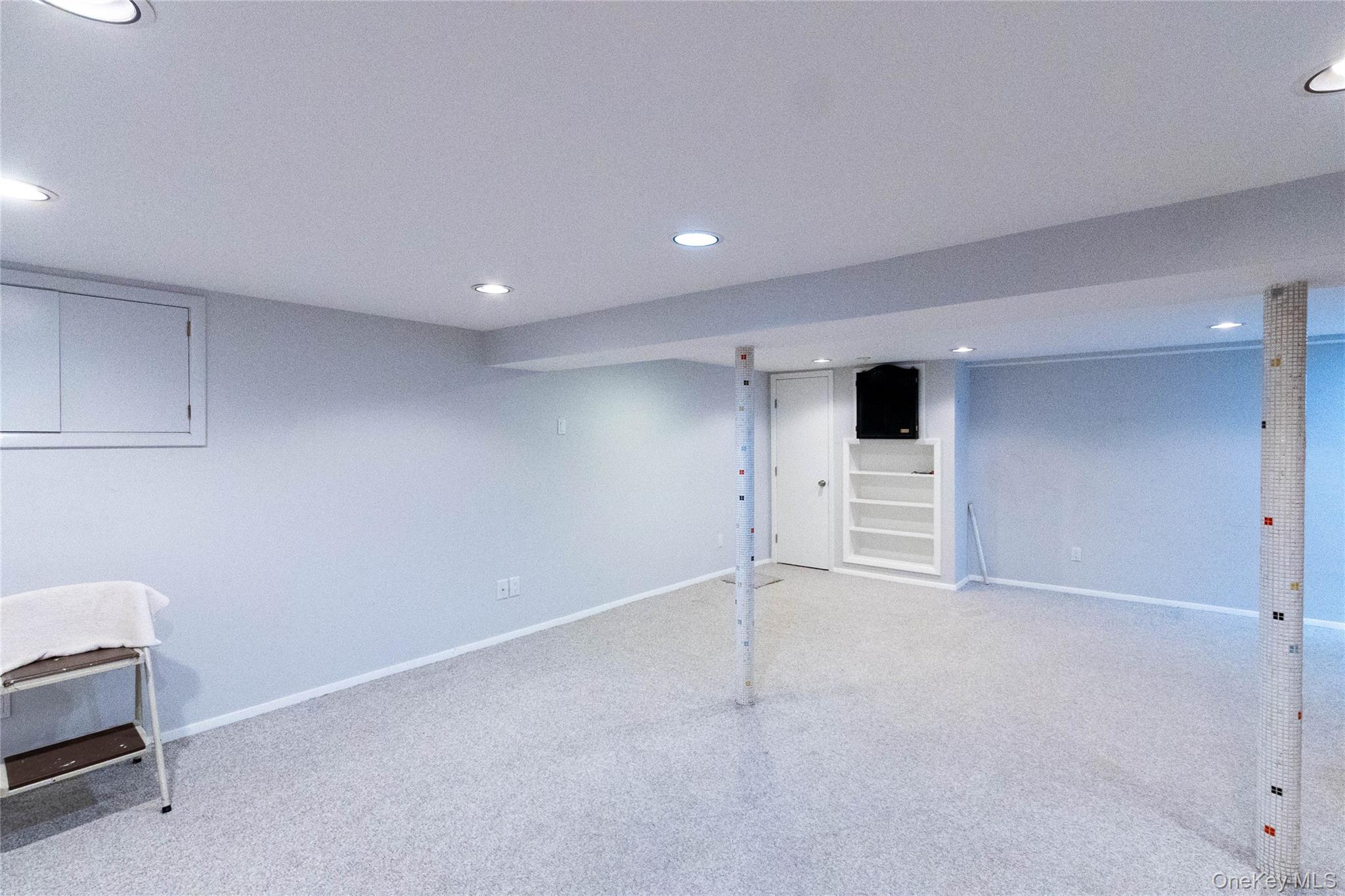 24 Dulittle Street, North Babylon, NY 11703