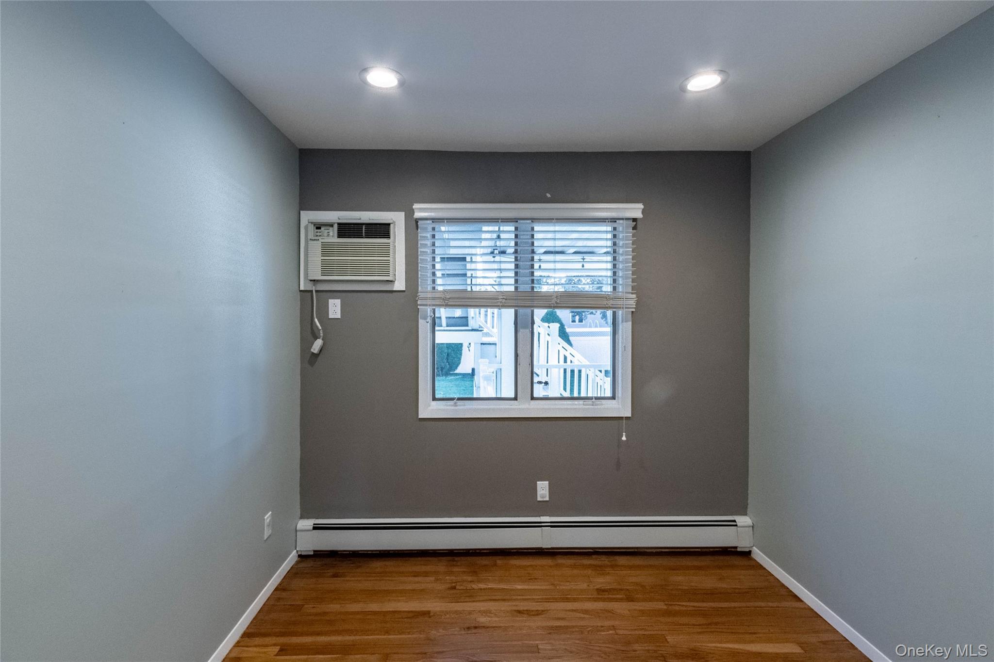 24 Dulittle Street, North Babylon, NY 11703