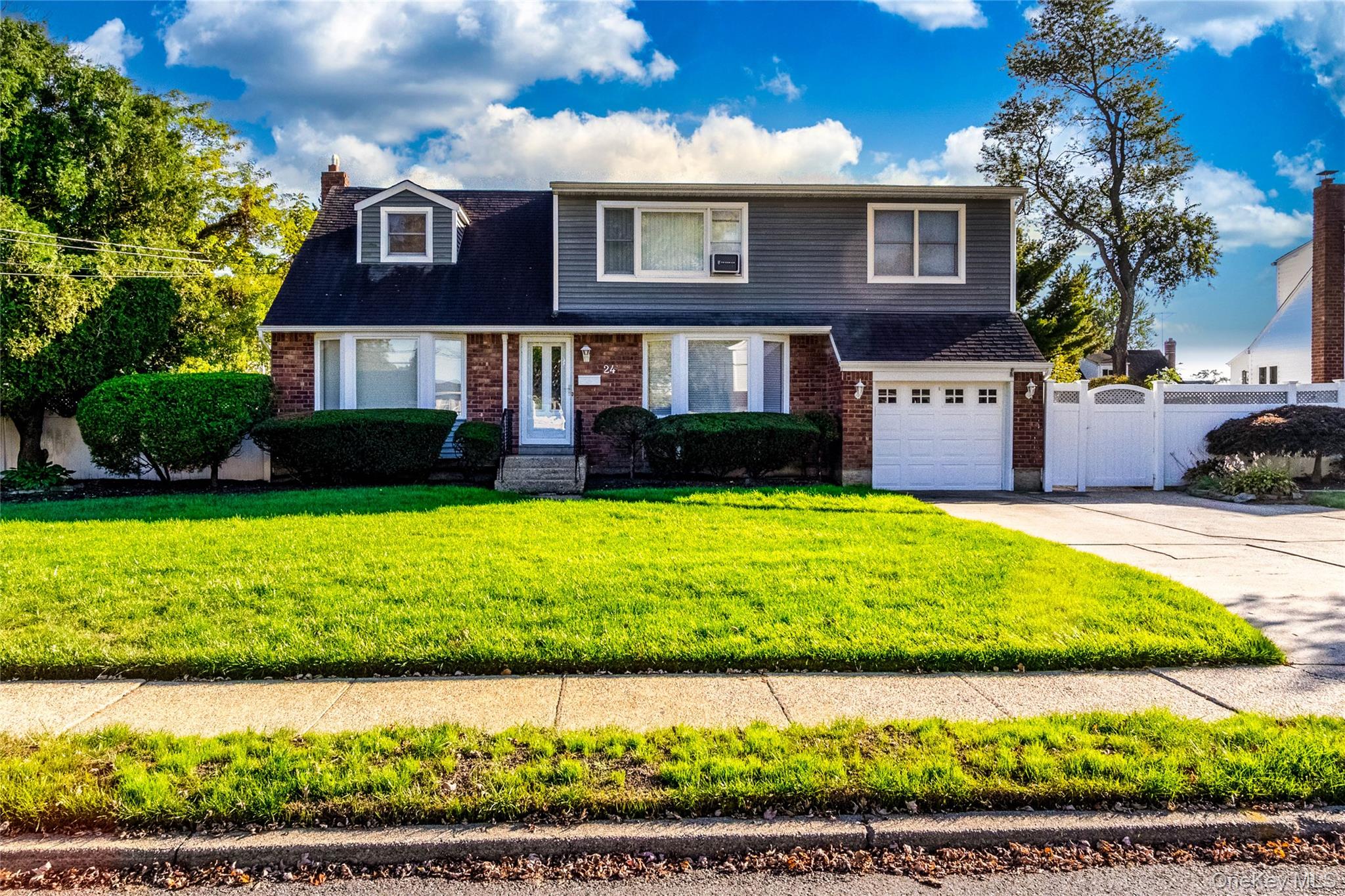 24 Dulittle Street, North Babylon, NY 11703