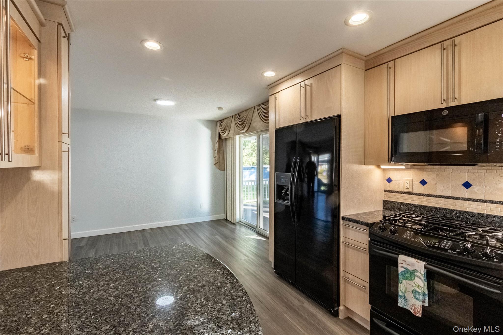 24 Dulittle Street, North Babylon, NY 11703