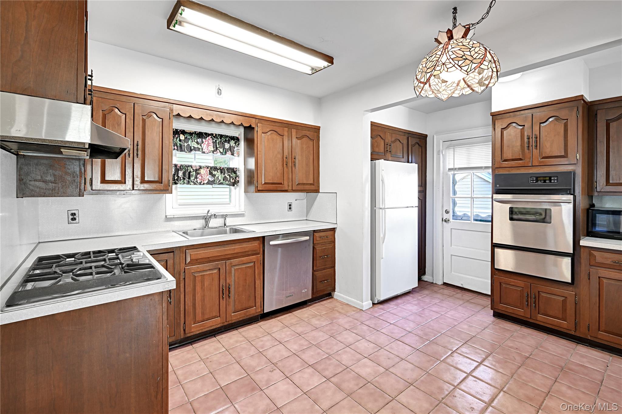 30 Lispenard Avenue, New Rochelle, NY 10801