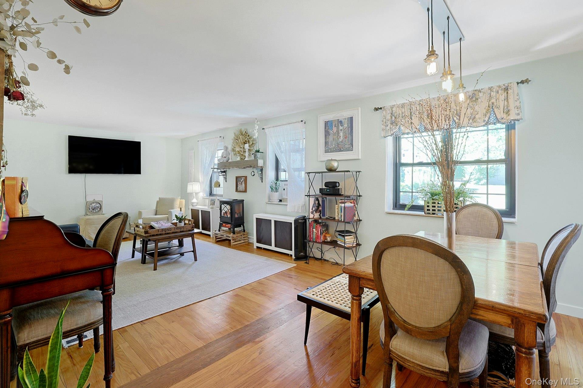 1279 California Road # 2L, Eastchester, NY 10709