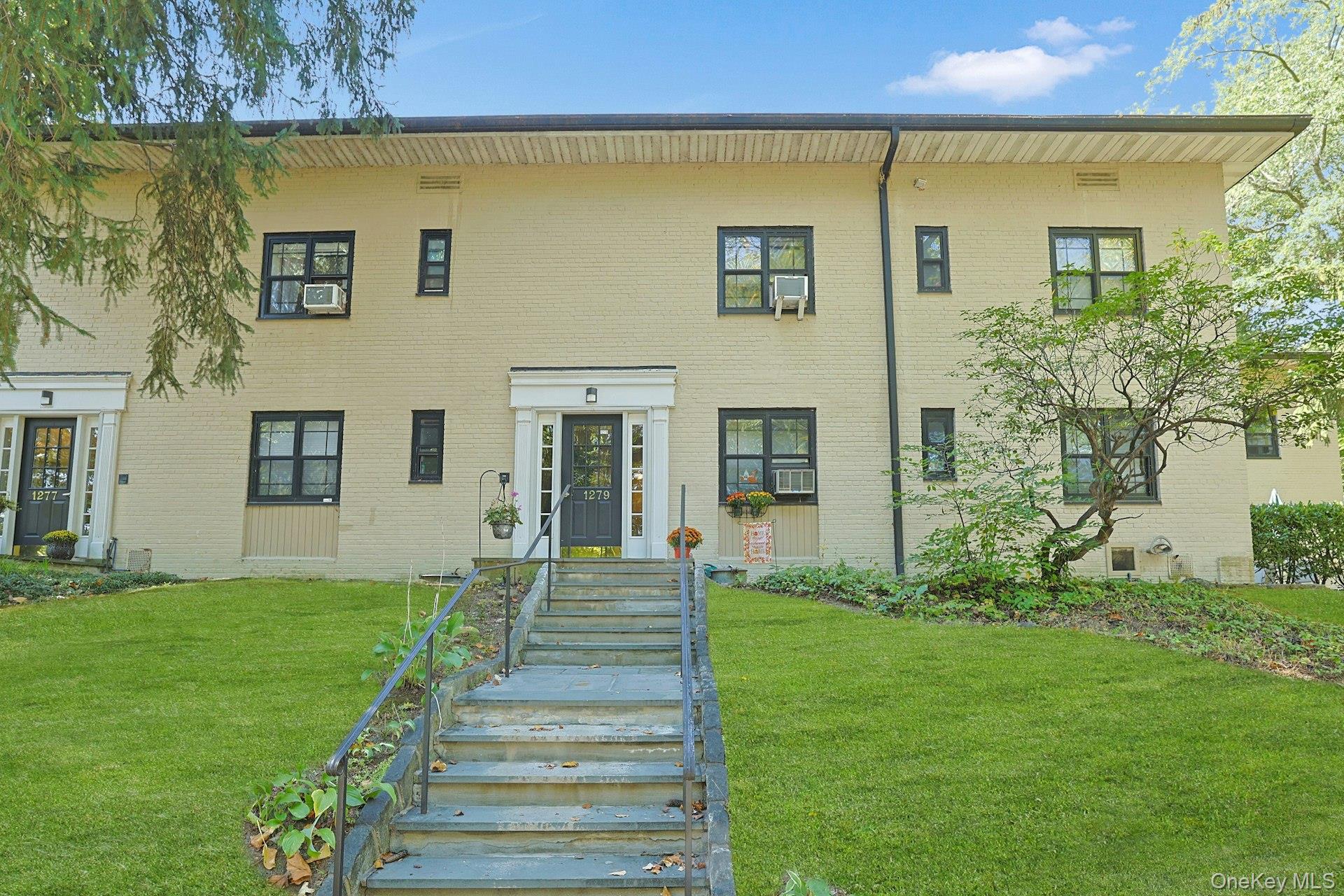 1279 California Road # 2L, Eastchester, NY 10709