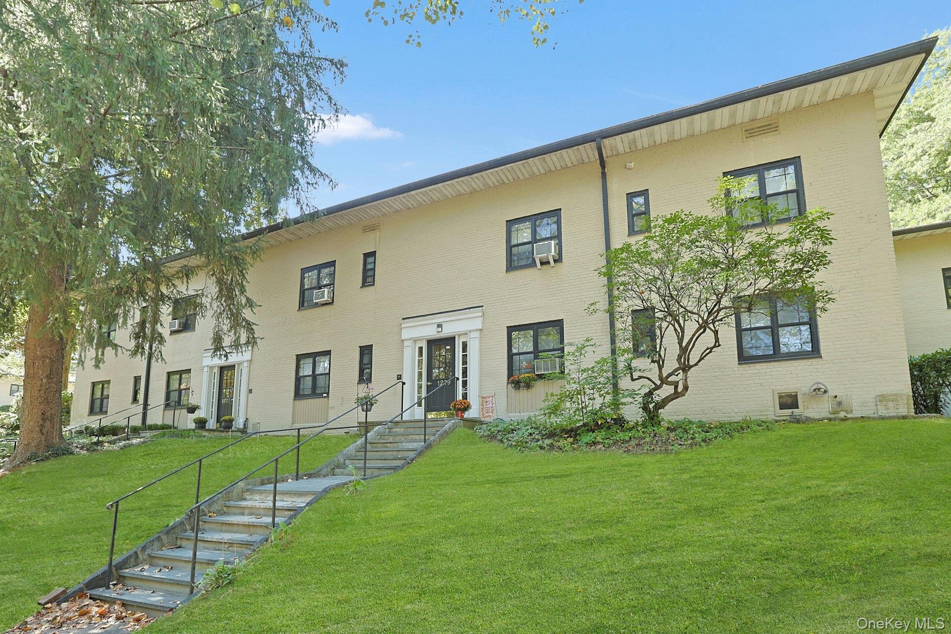 1279 California Road # 2L, Eastchester, NY 10709