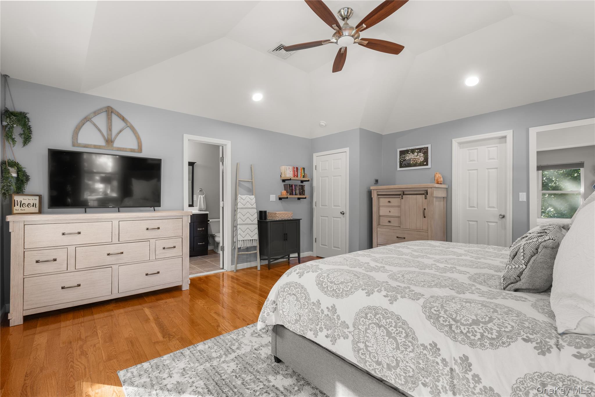 39 McGaw Avenue, Lake Grove, NY 11755